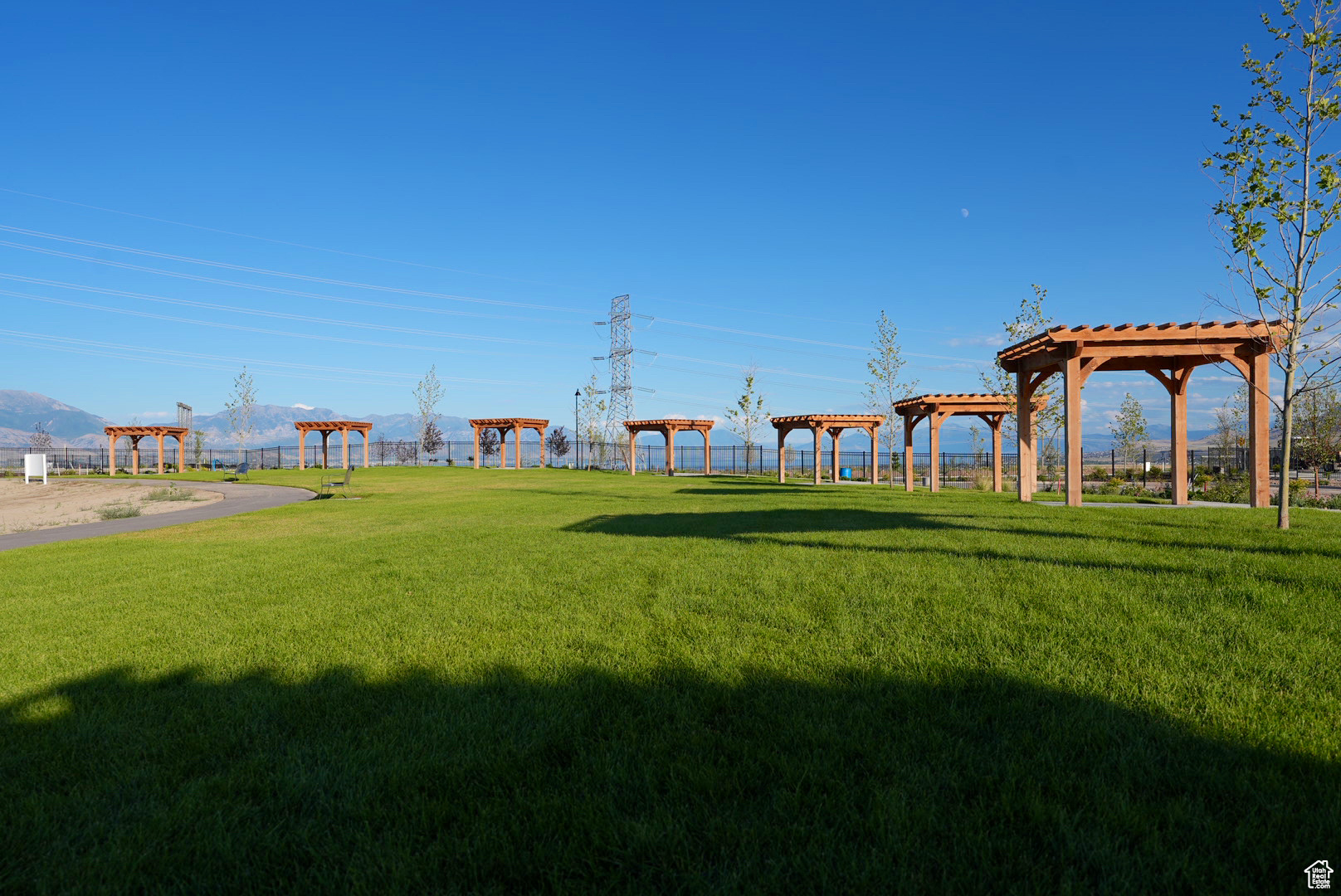 main property photo 32