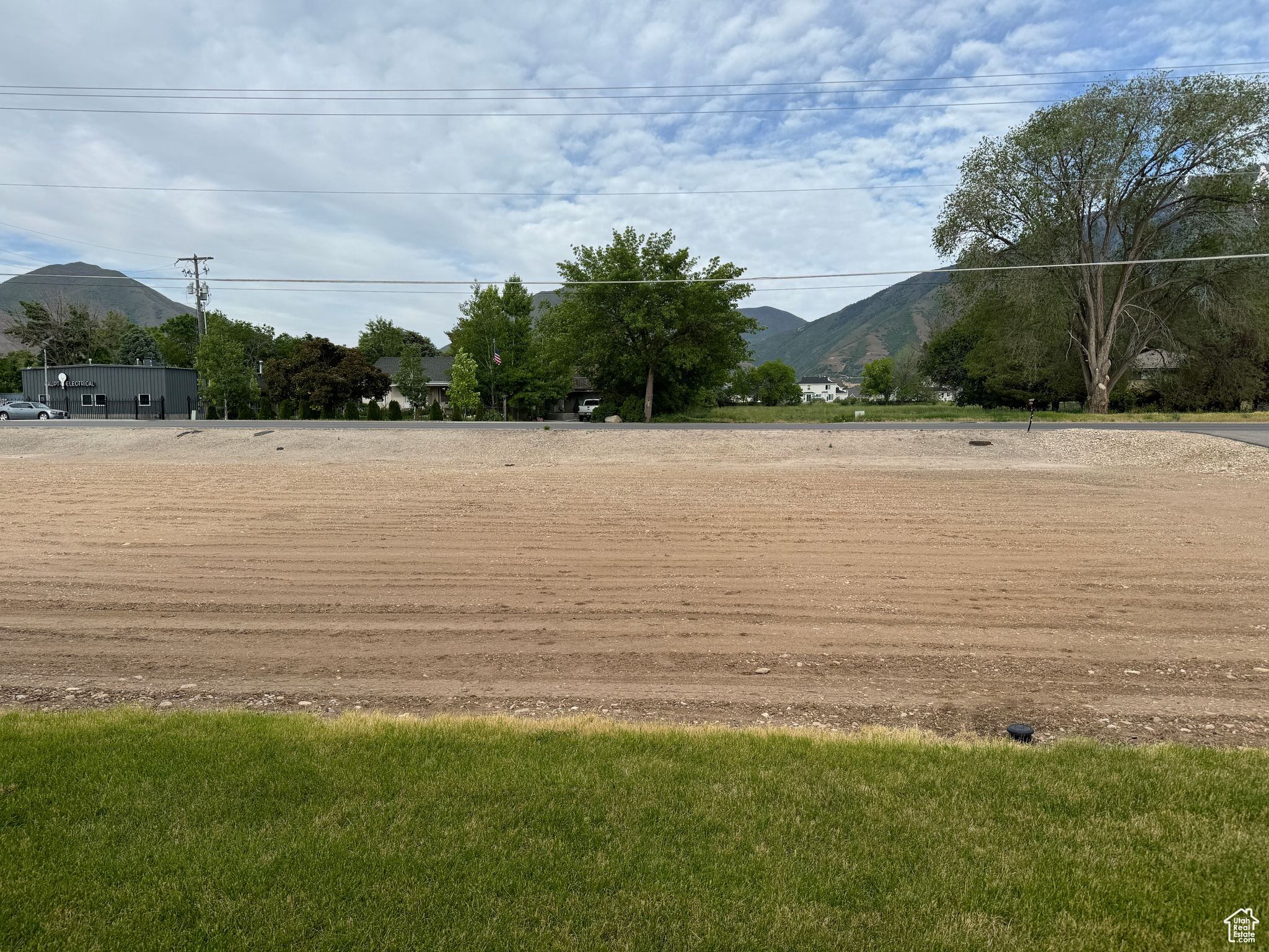 main property photo 36