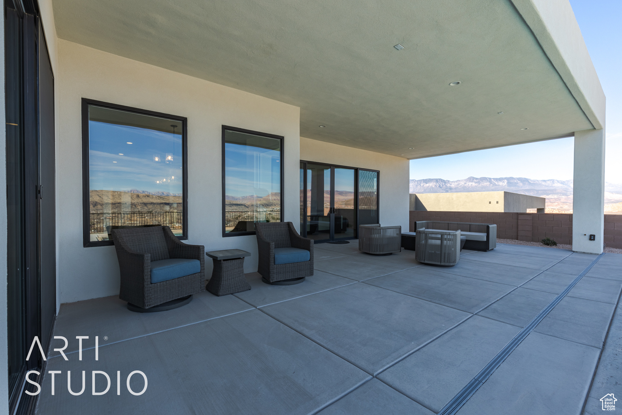 main property photo 36