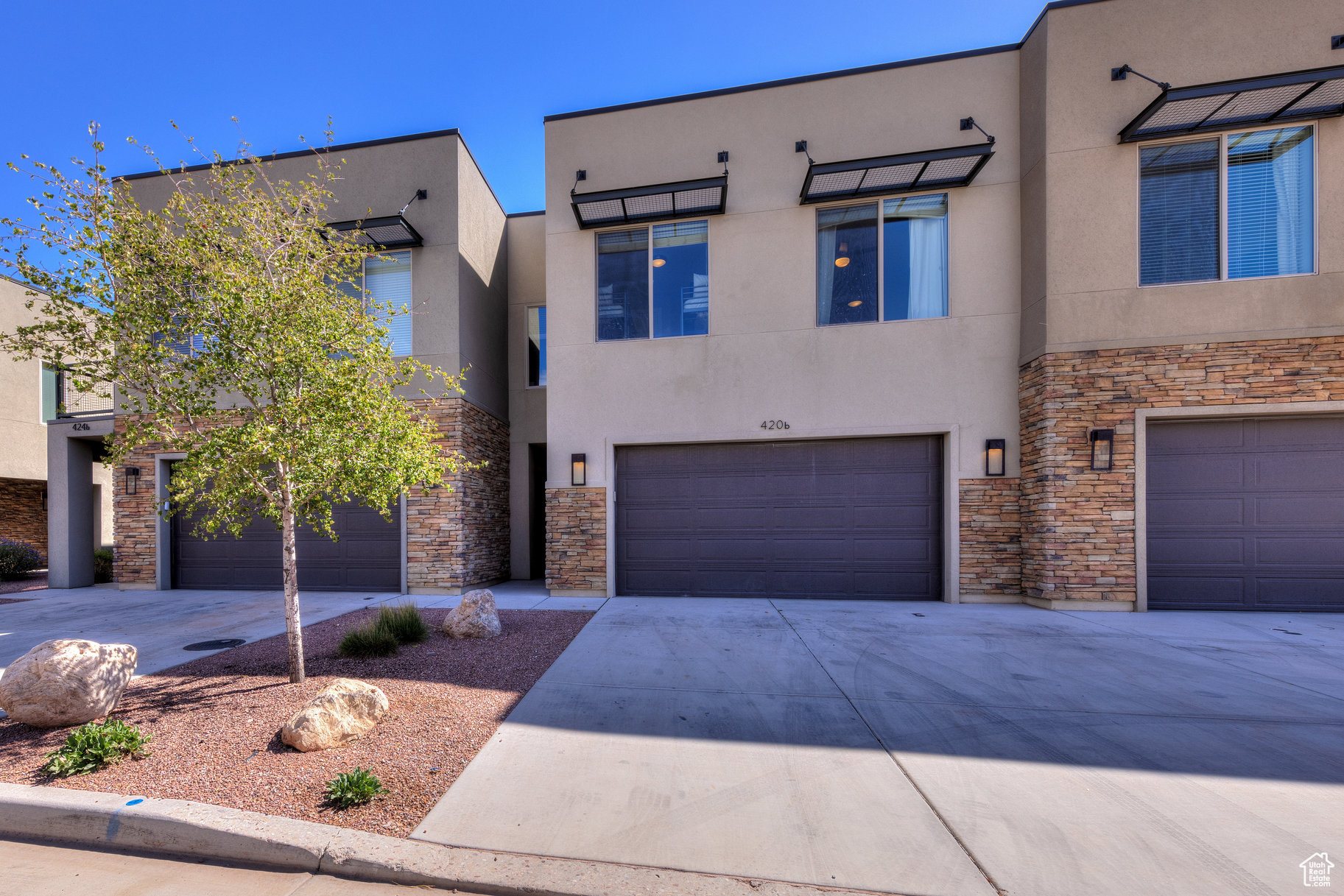 main property photo 38