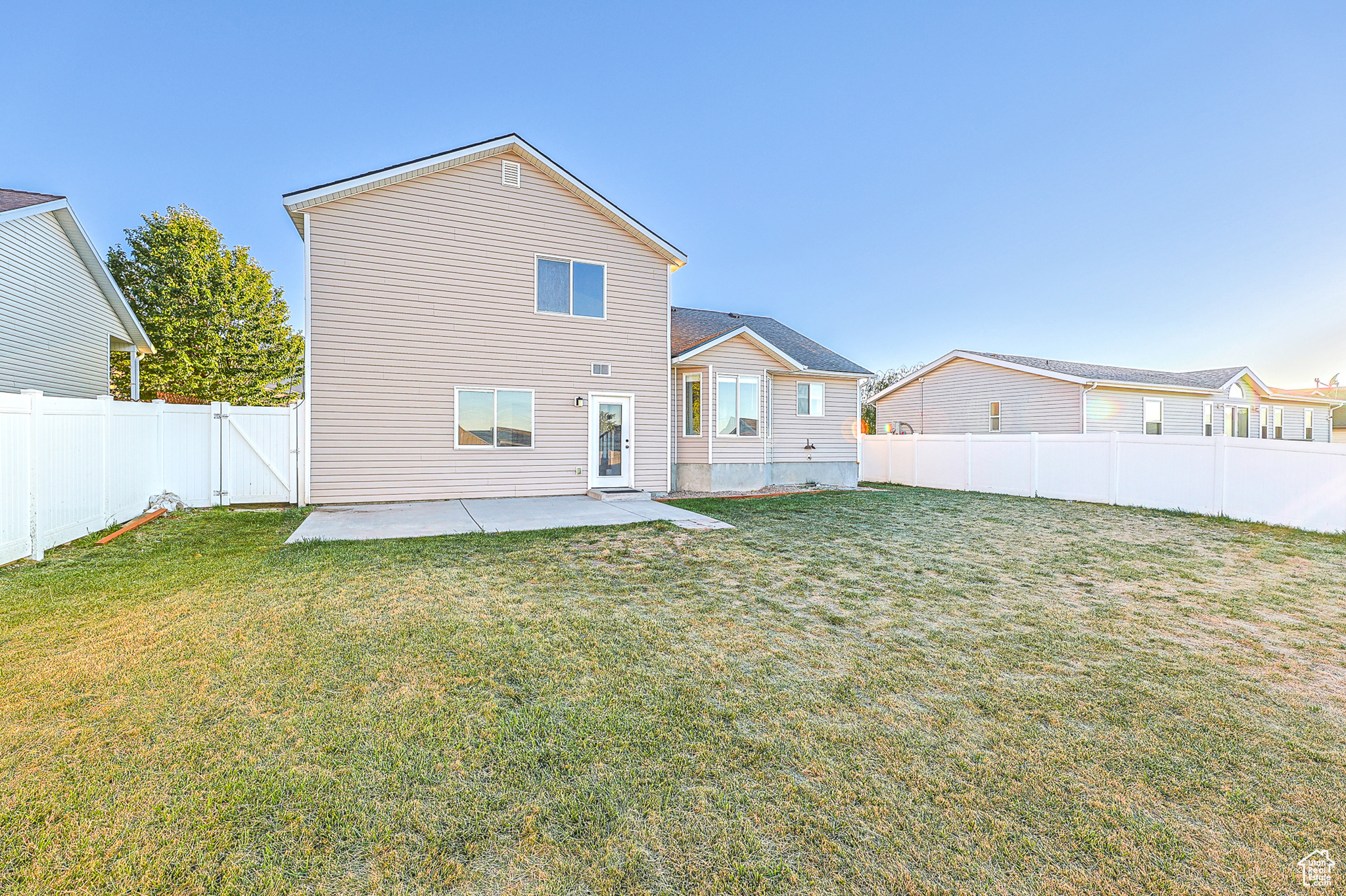 main property photo 49