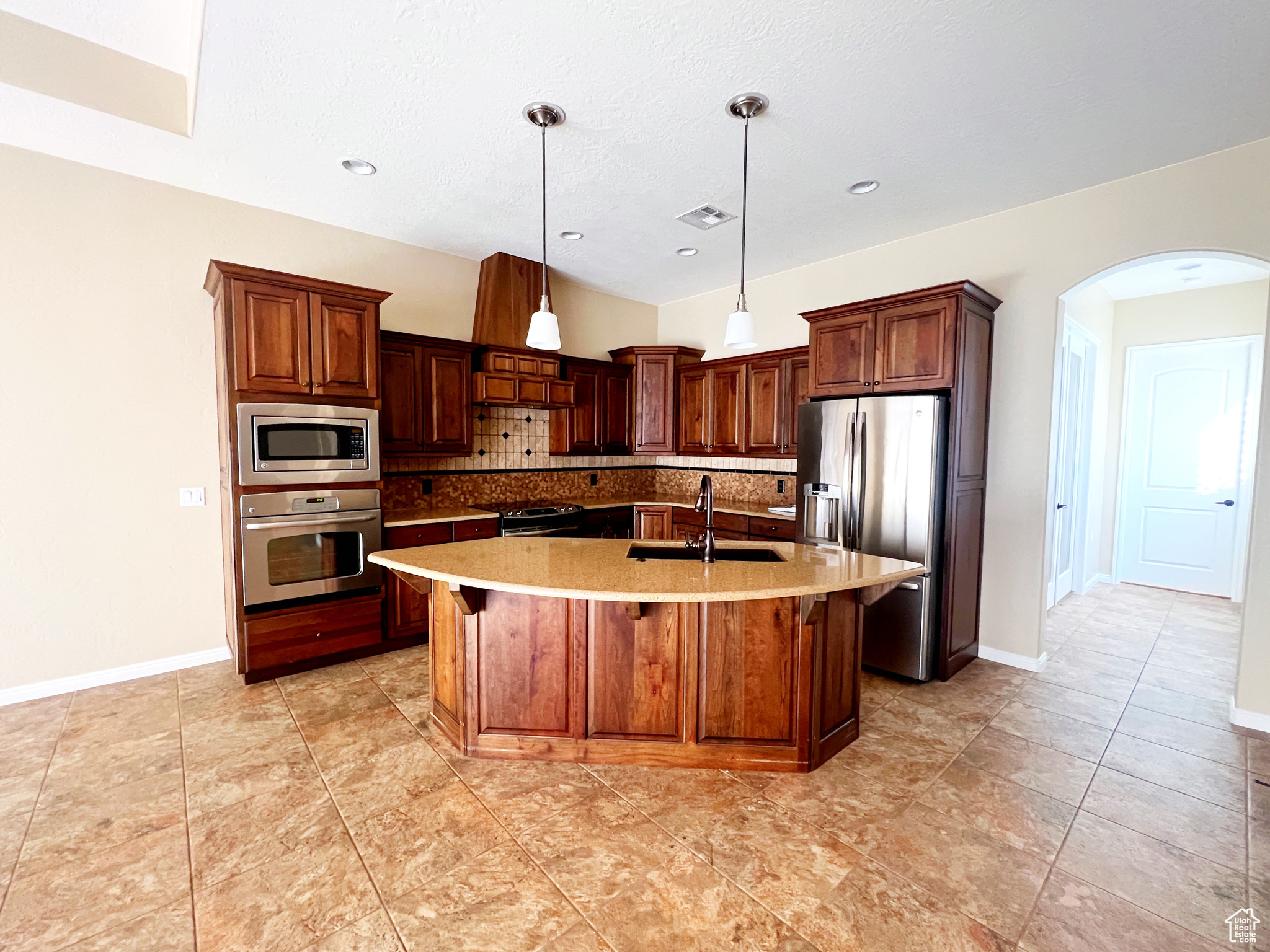 main property photo 8