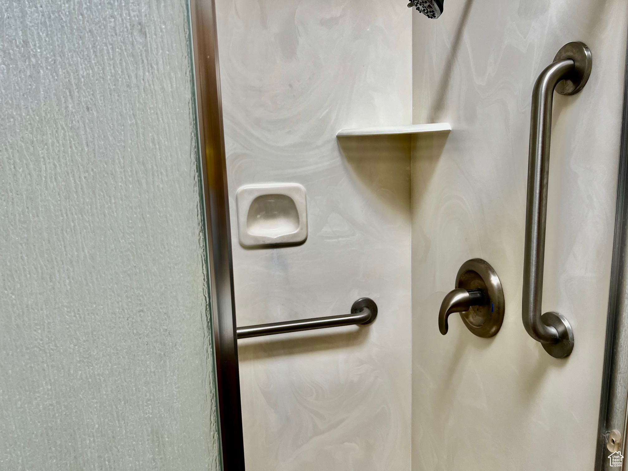 property viewer photo 15