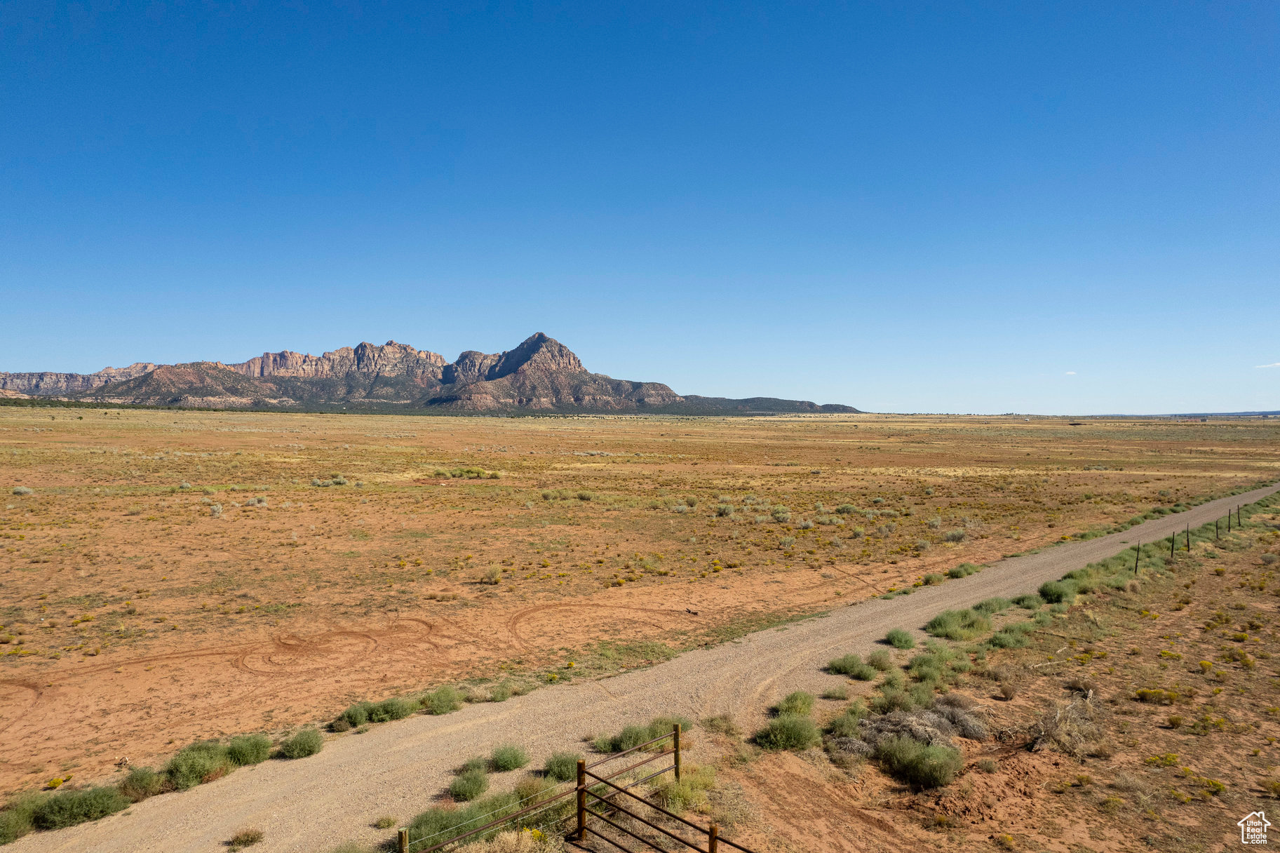 main property photo 25