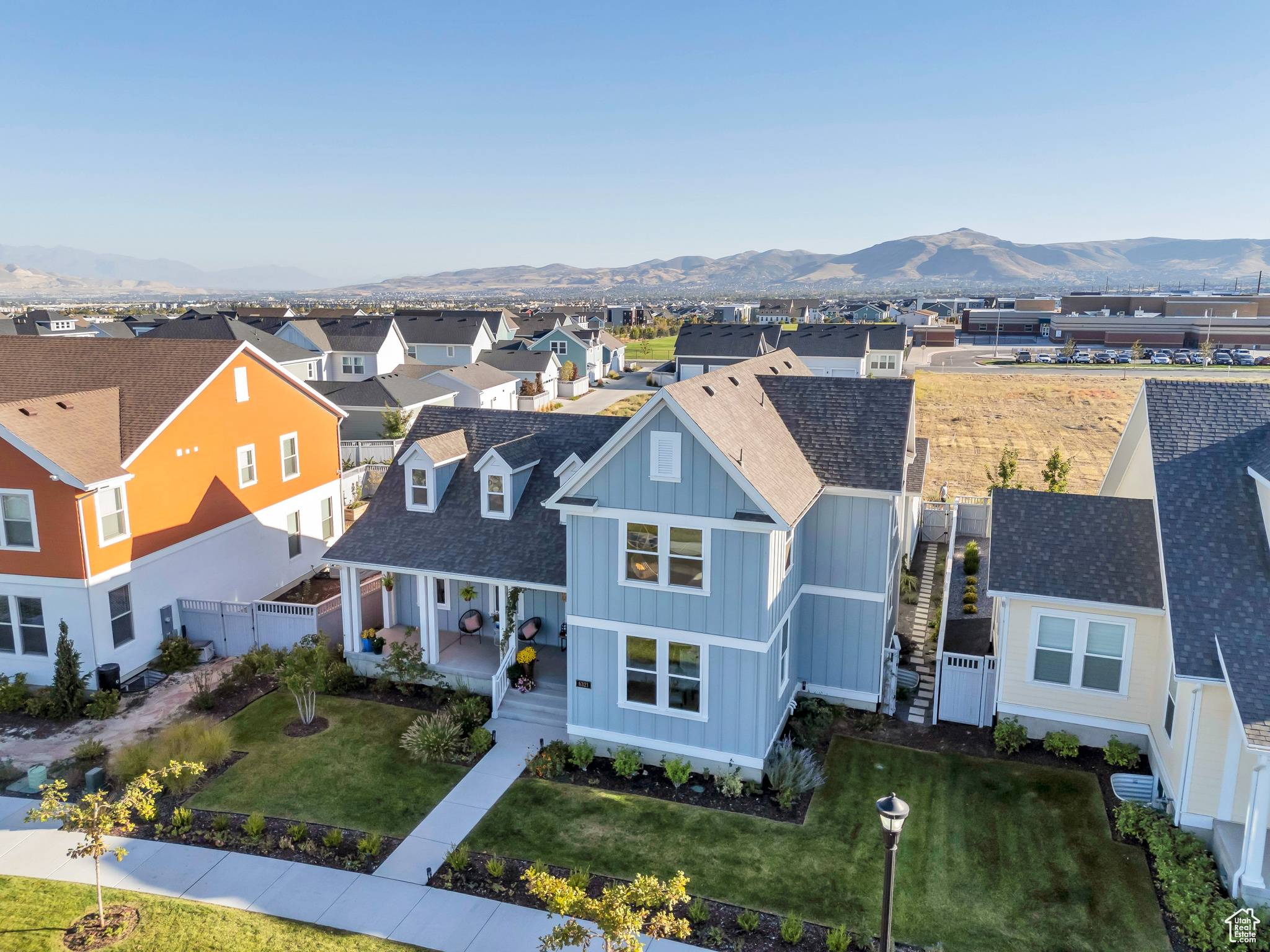 main property photo 37