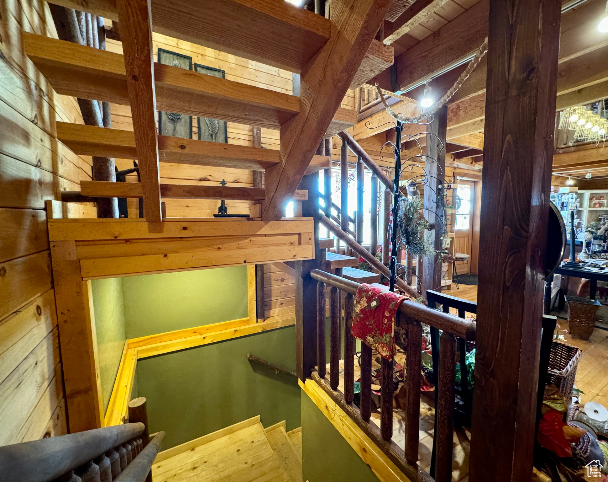 main property photo 25