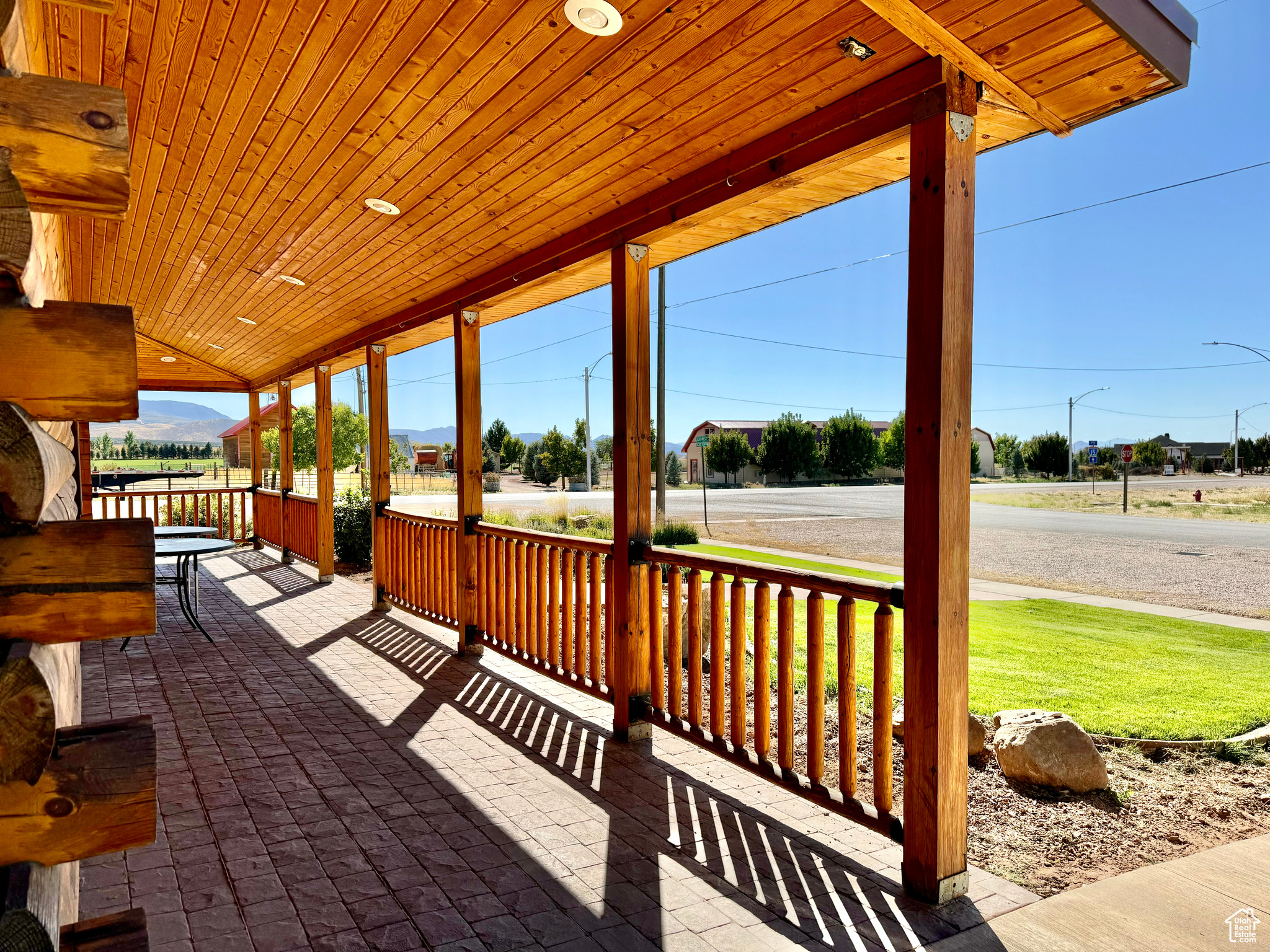 main property photo 43