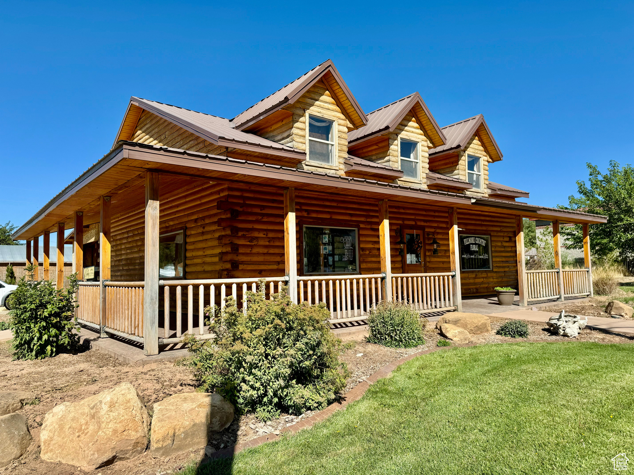 main property photo 47