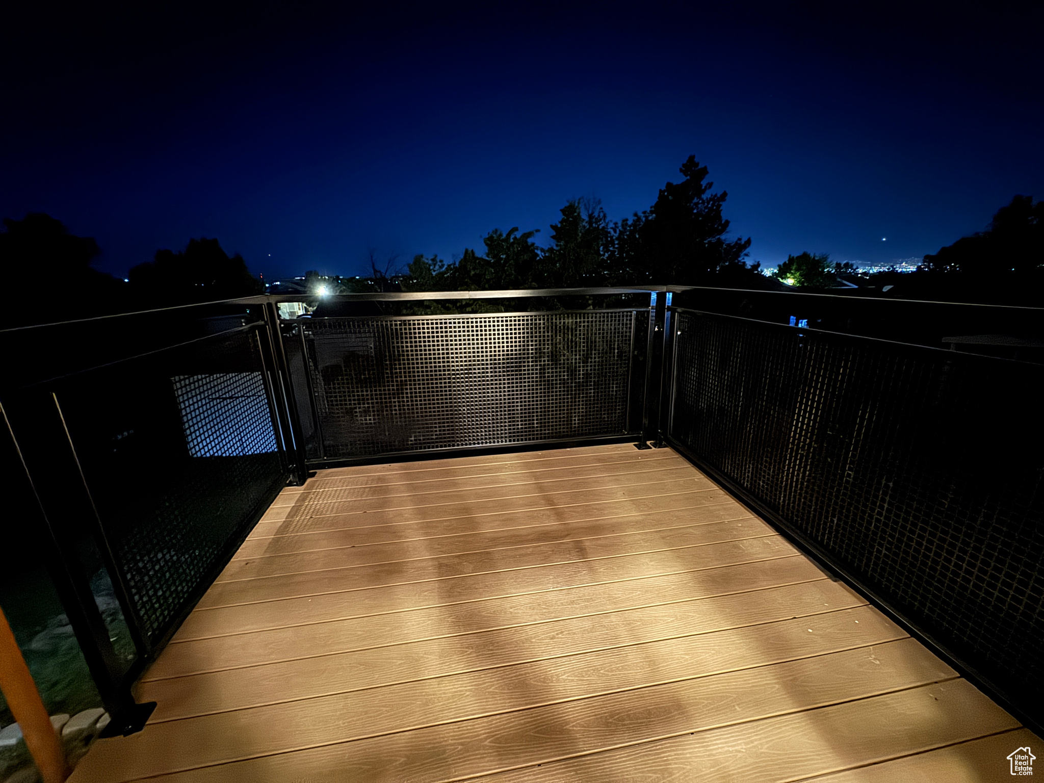 main property photo 40