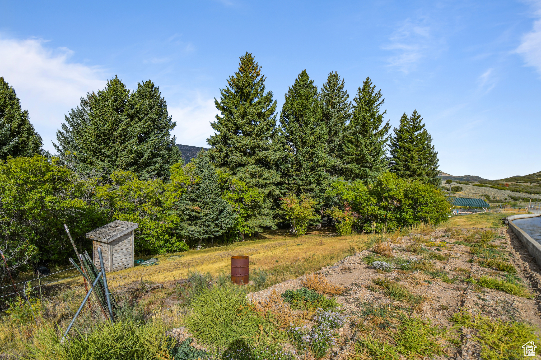 main property photo 16