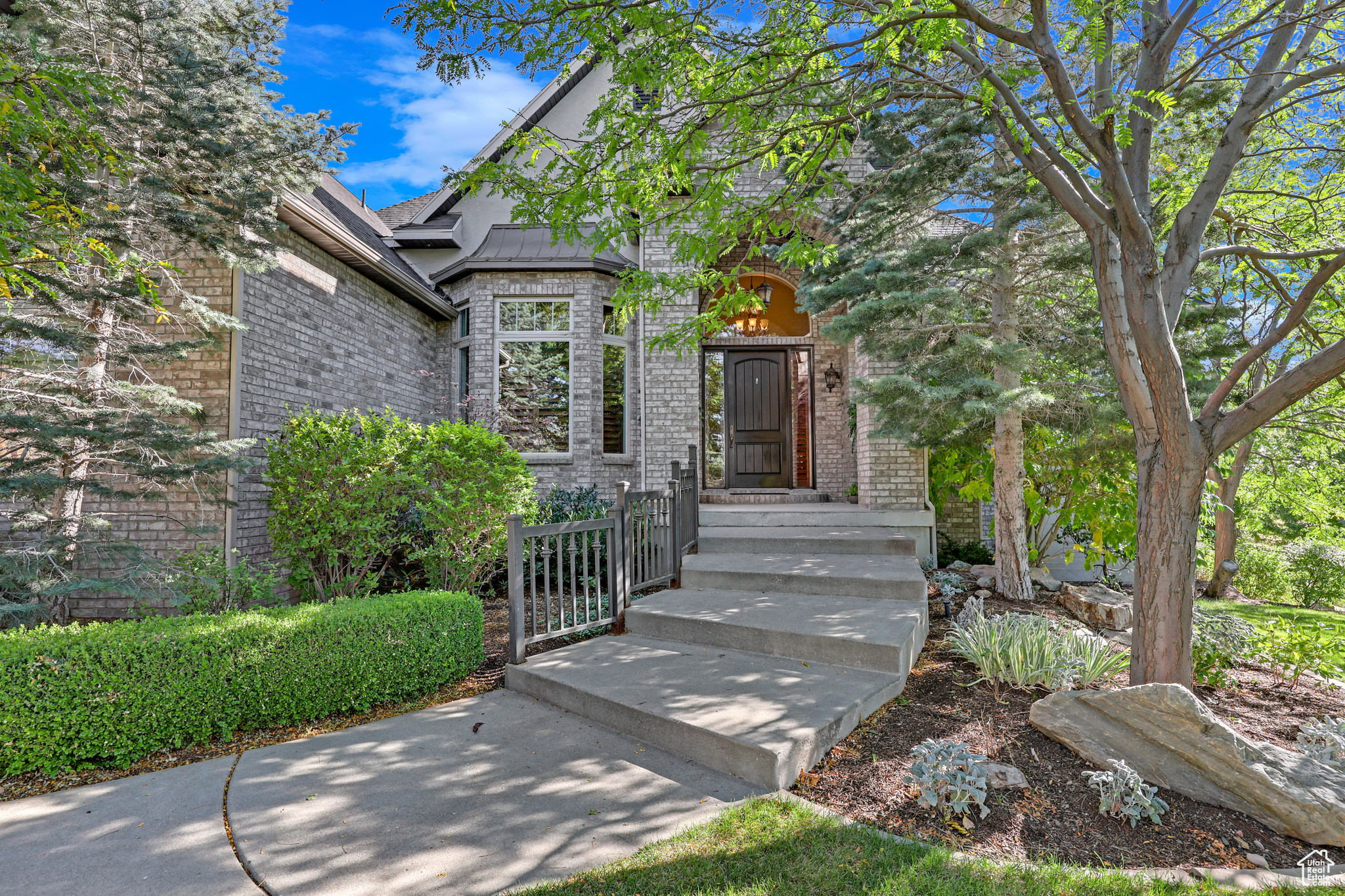 main property photo 12