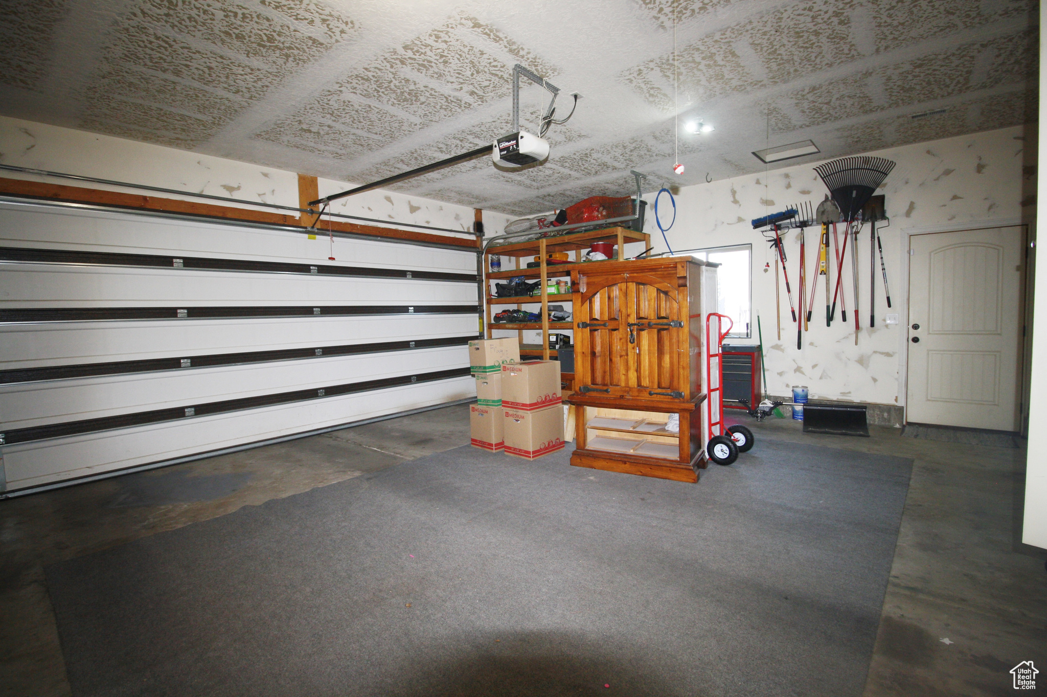 main property photo 78
