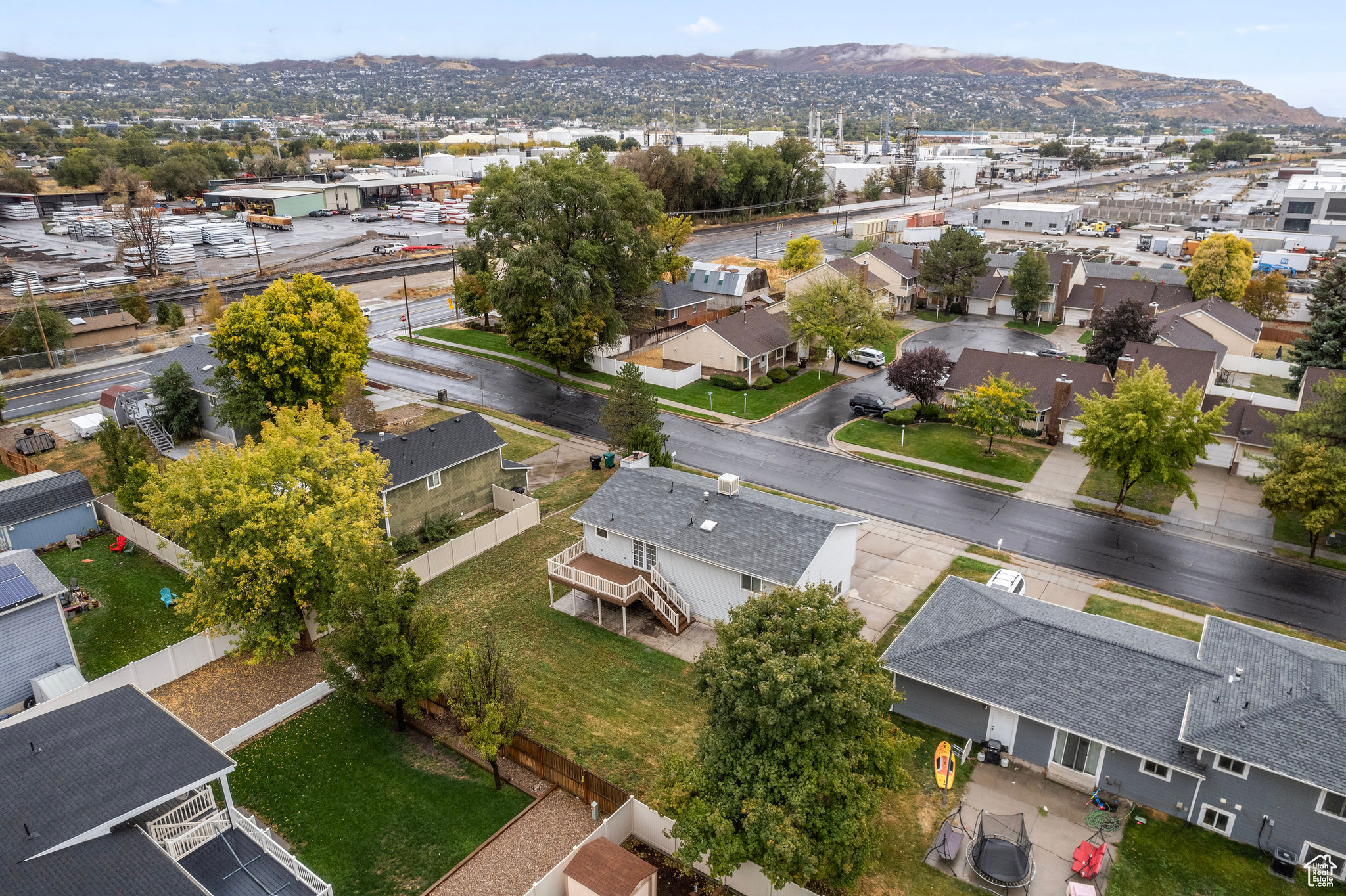 main property photo 33