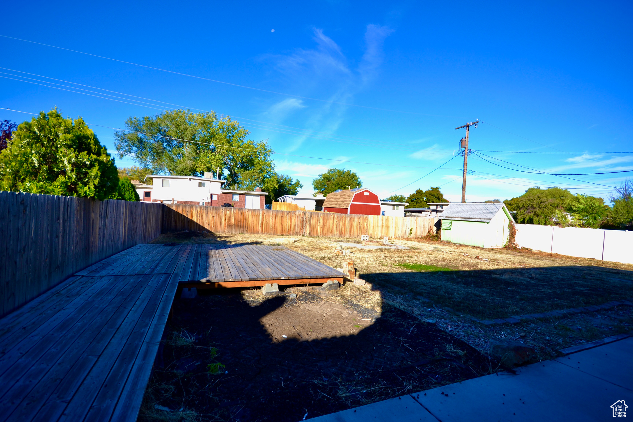 main property photo 28