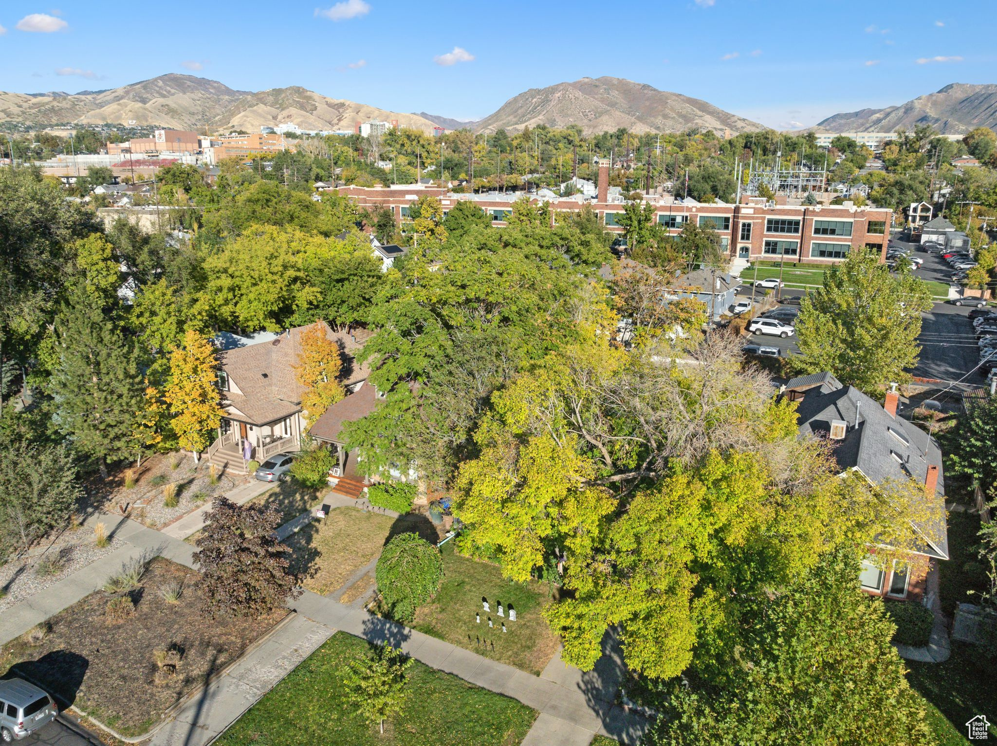main property photo 36