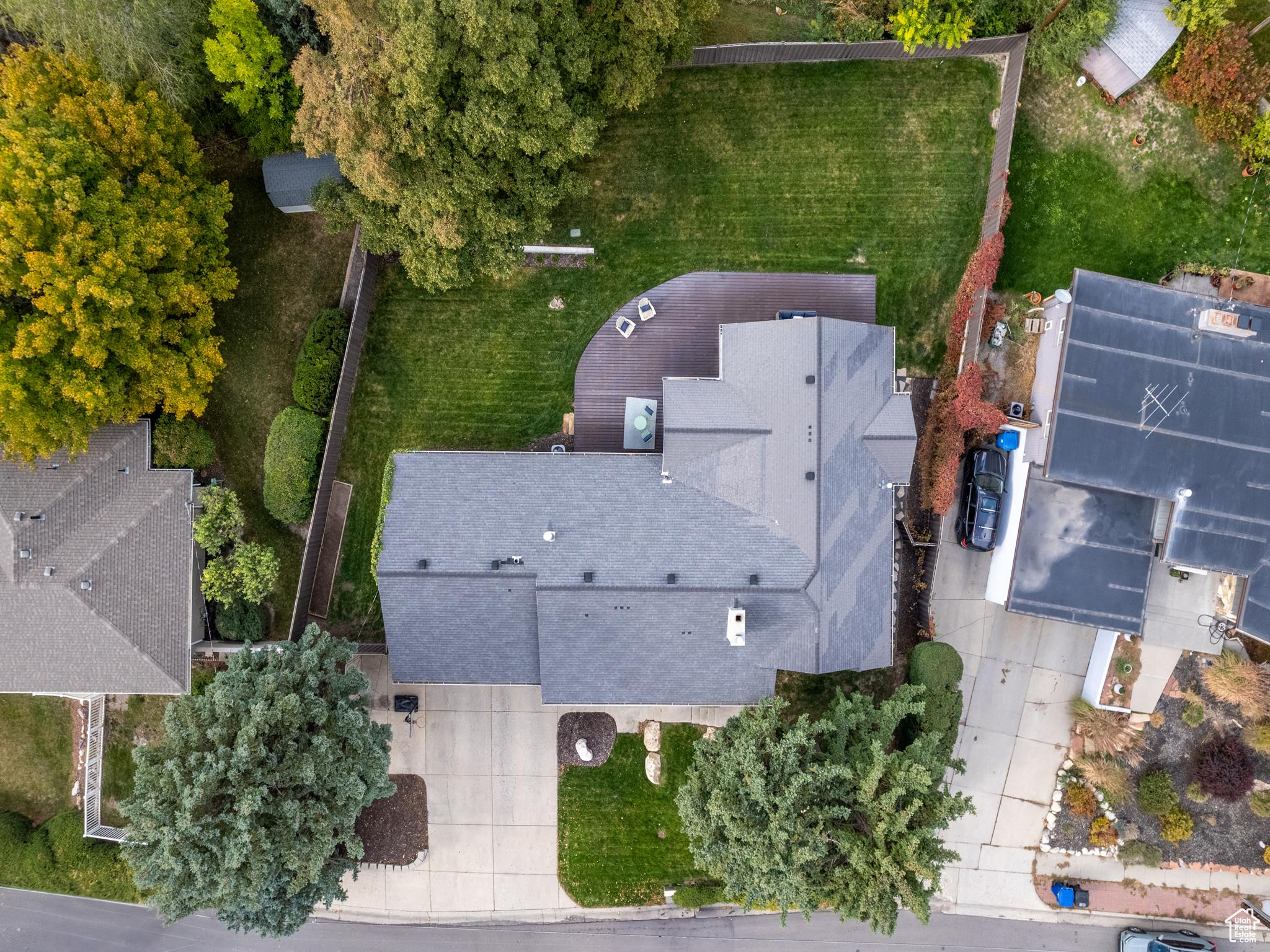 main property photo 28