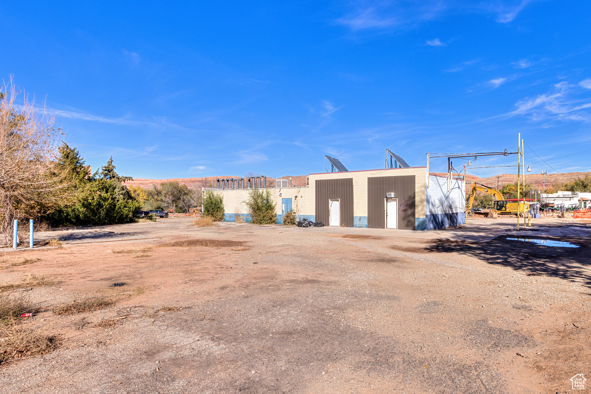 main property photo 13