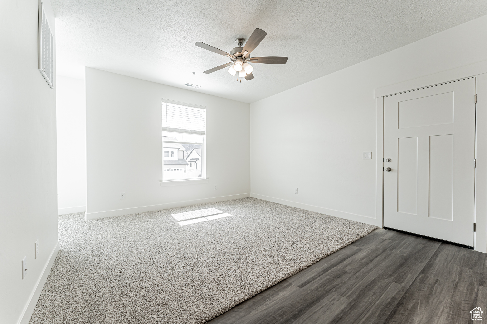property viewer photo 1