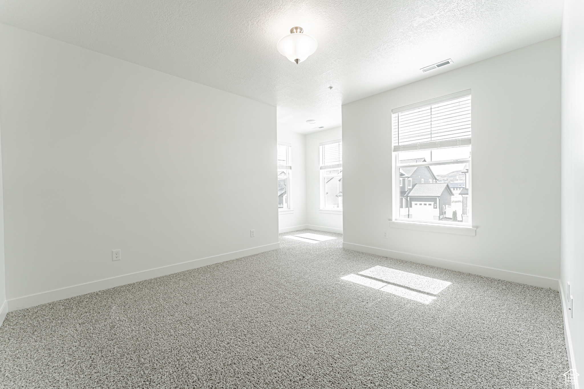 property viewer photo 11