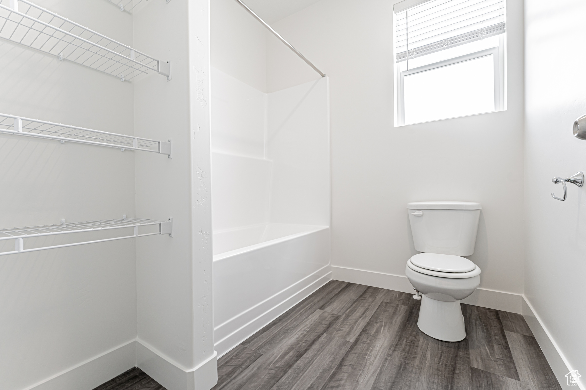 property viewer photo 12