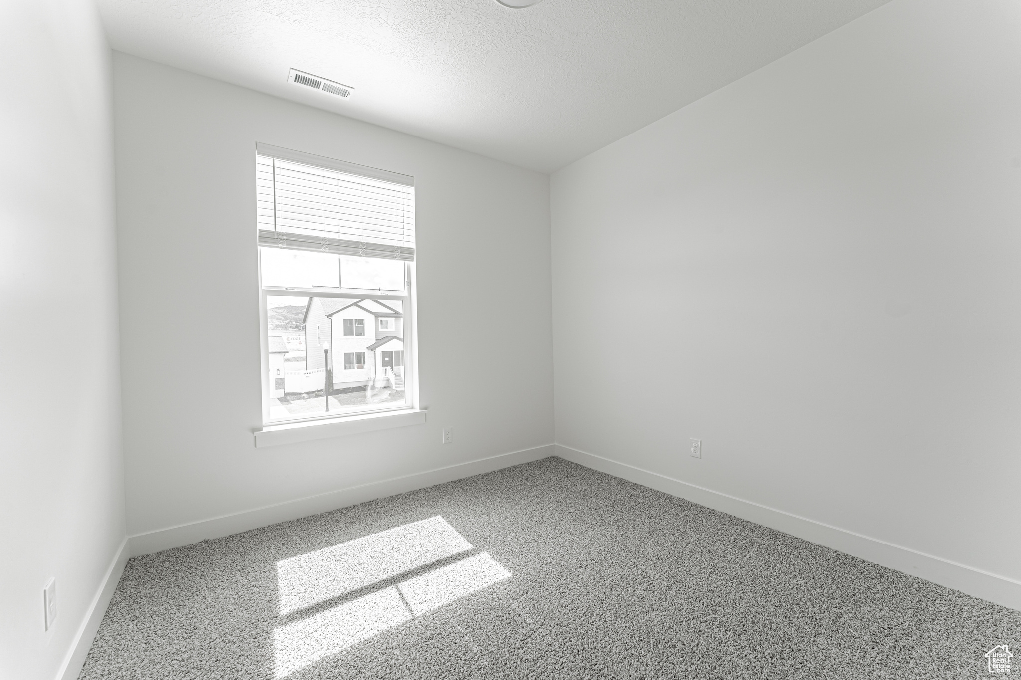property viewer photo 8