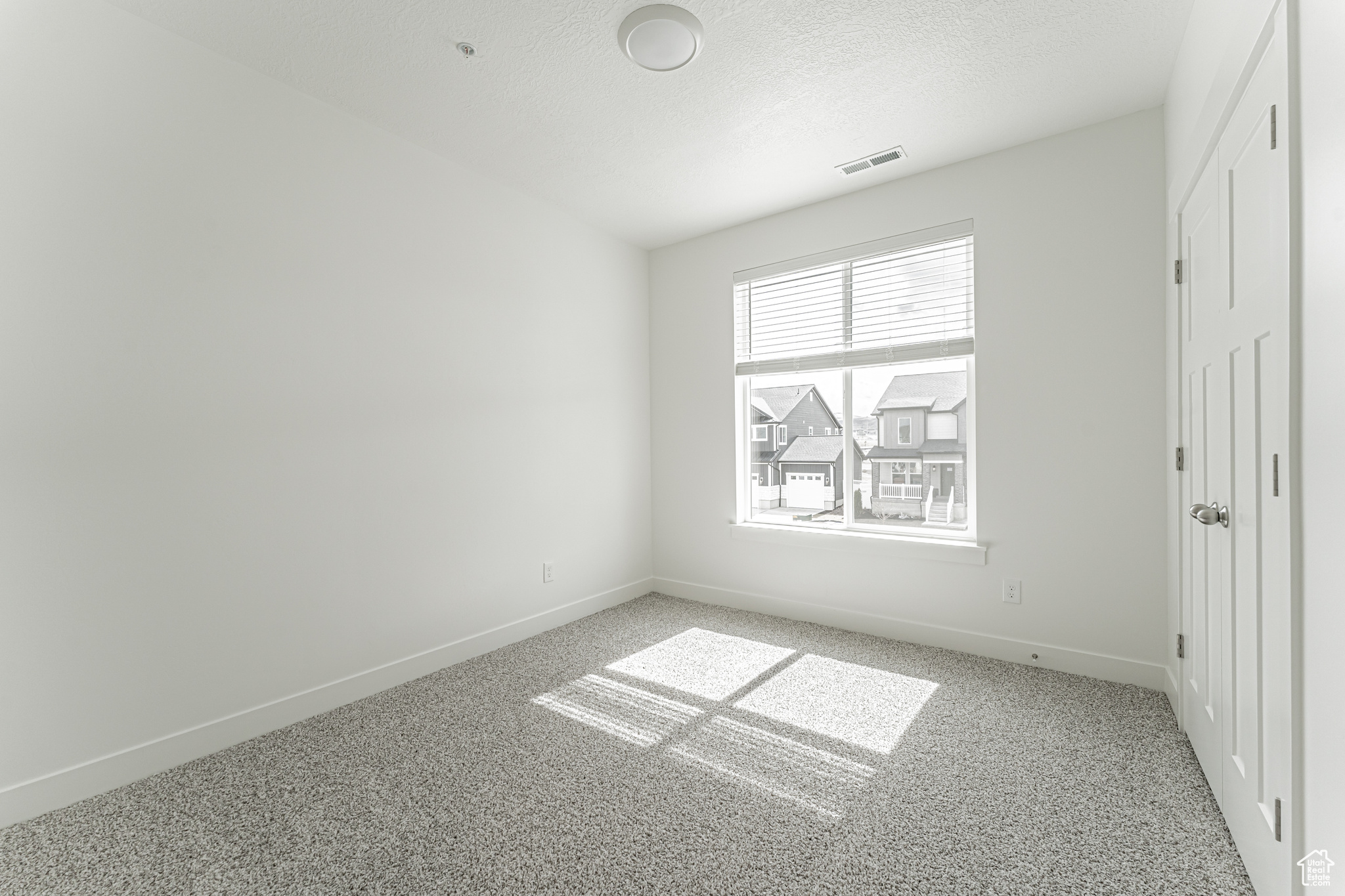 property viewer photo 9