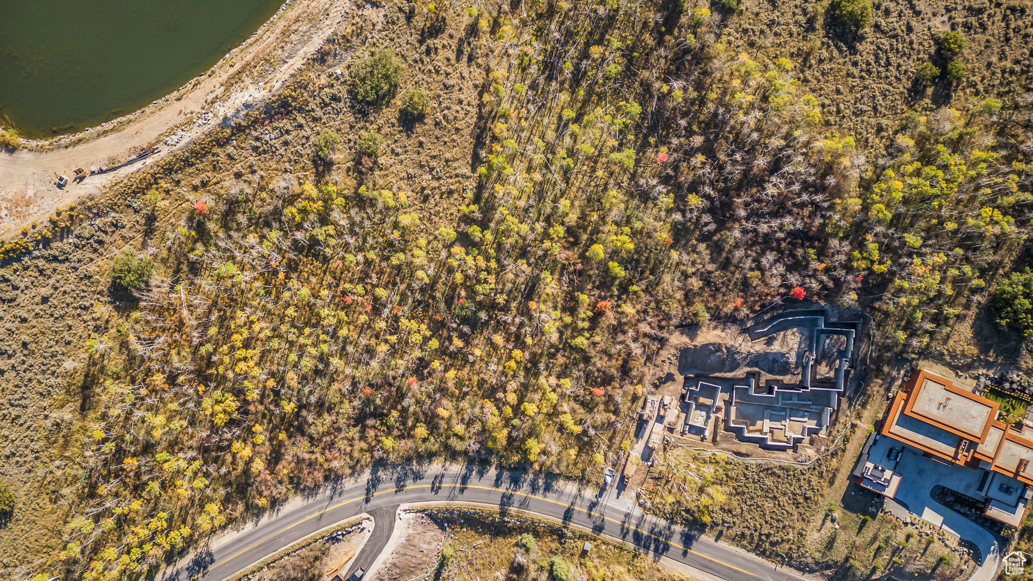main property photo 13