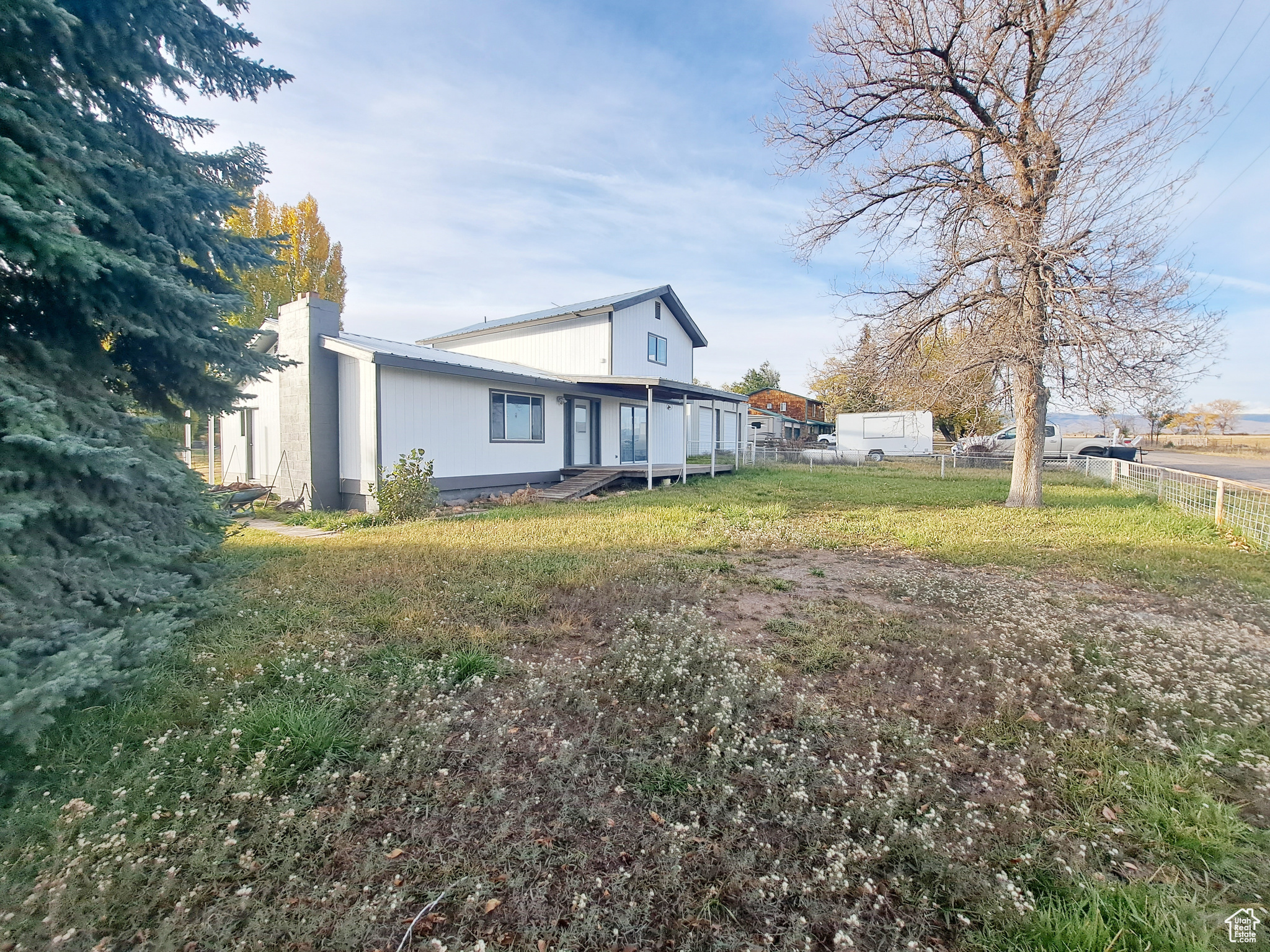 main property photo 37