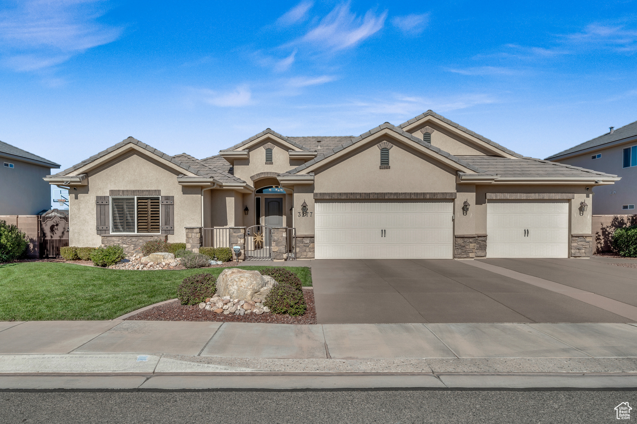 main property photo 30