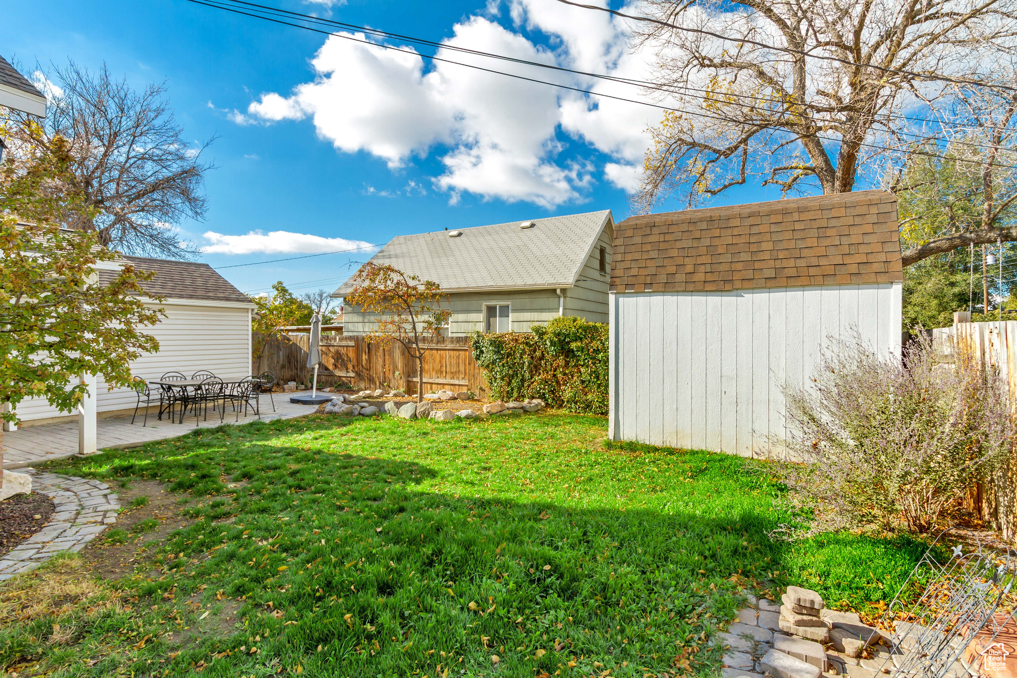 main property photo 23