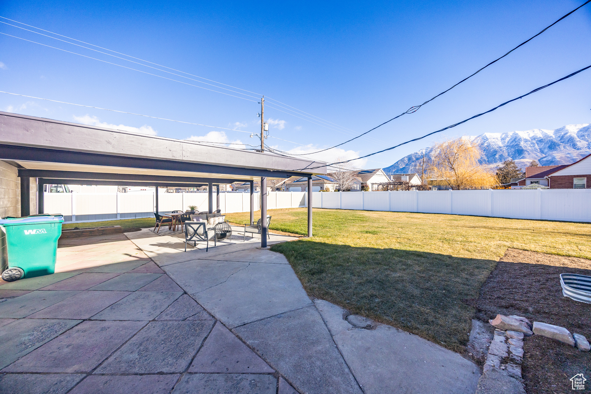 main property photo 28