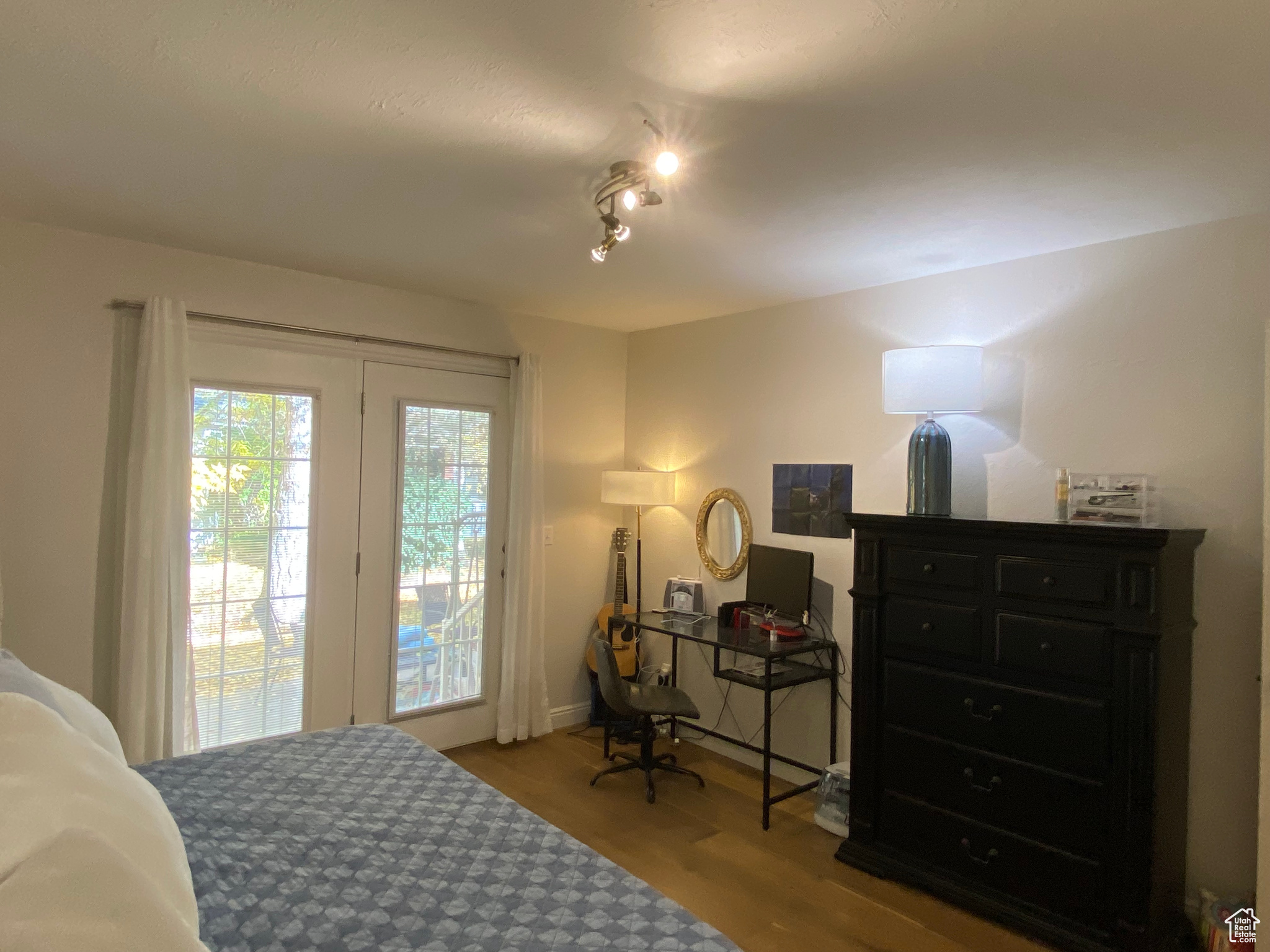 main property photo 16