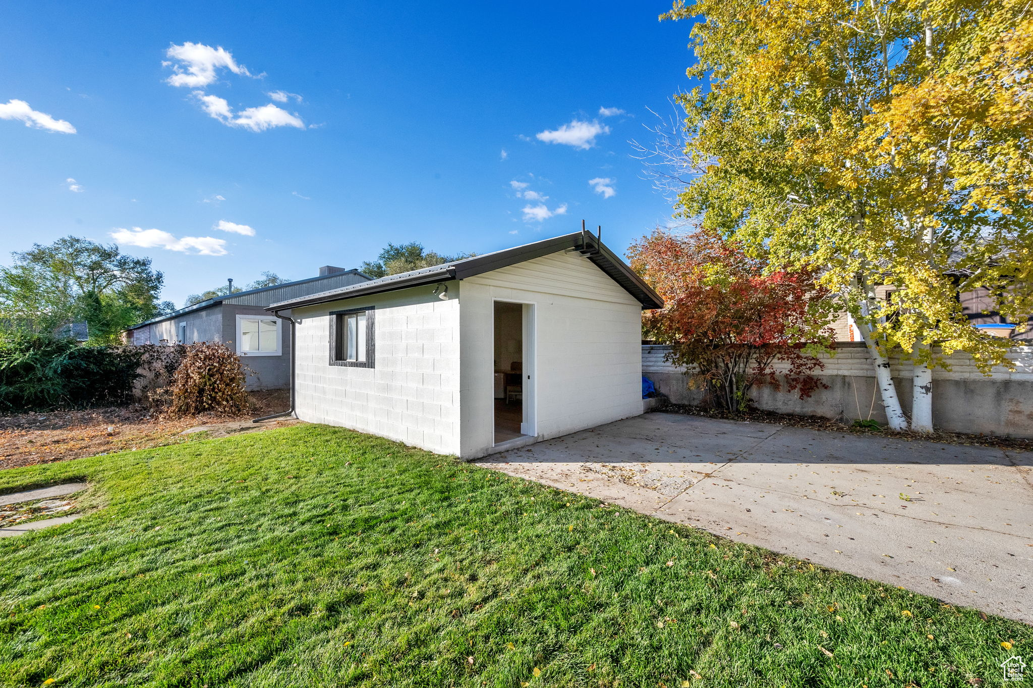 main property photo 29