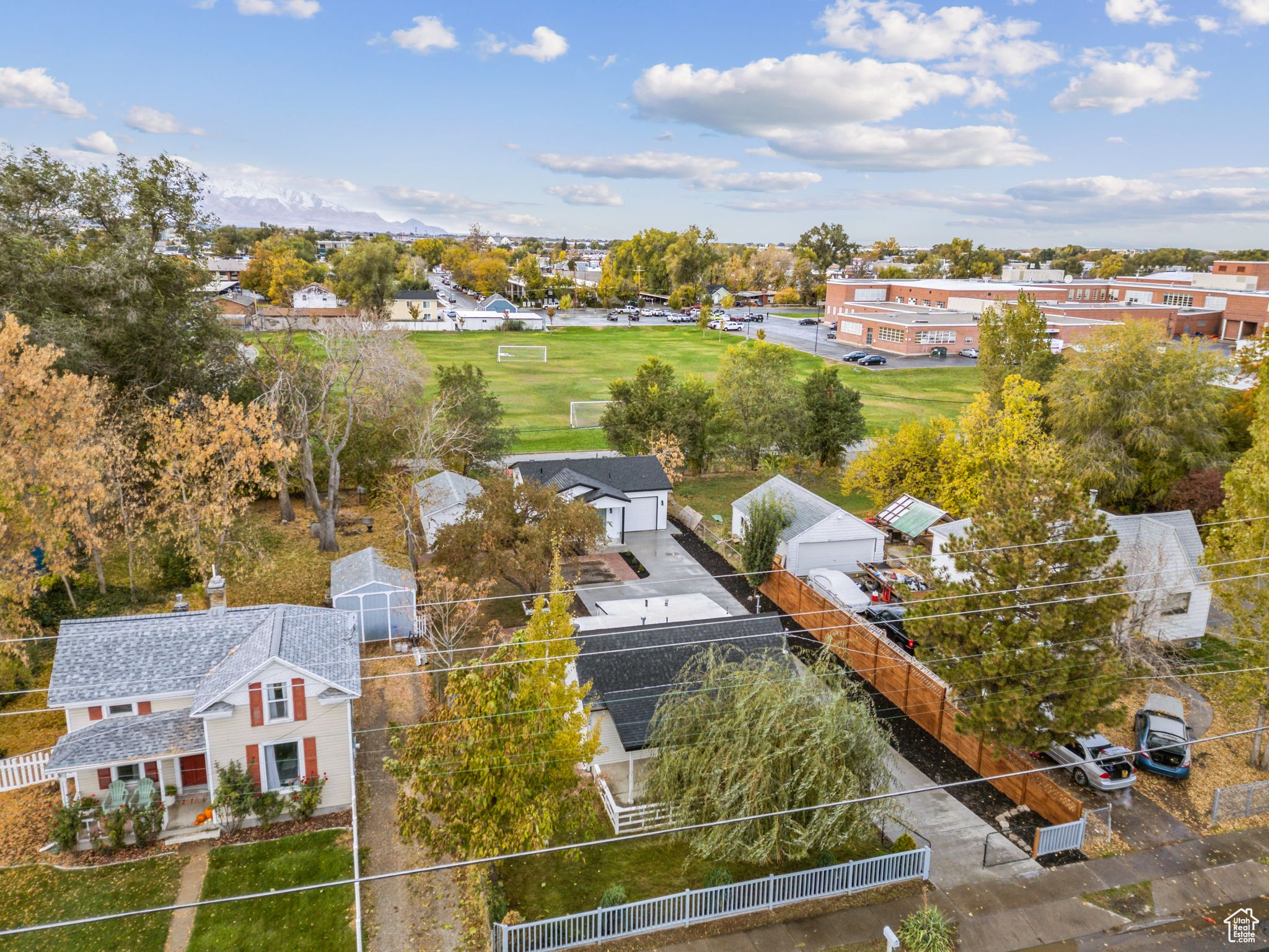 main property photo 30