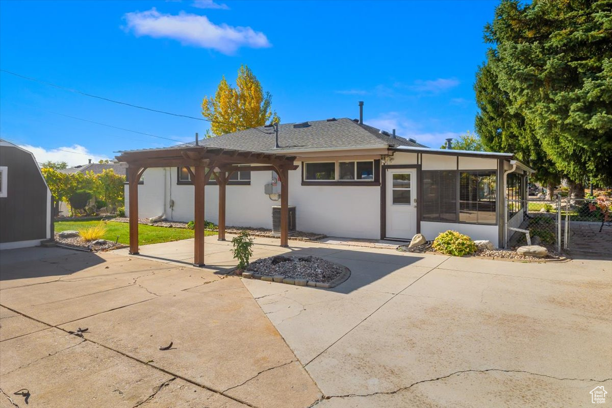 main property photo 30