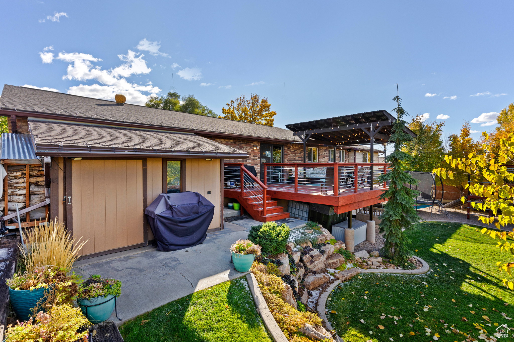 main property photo 33