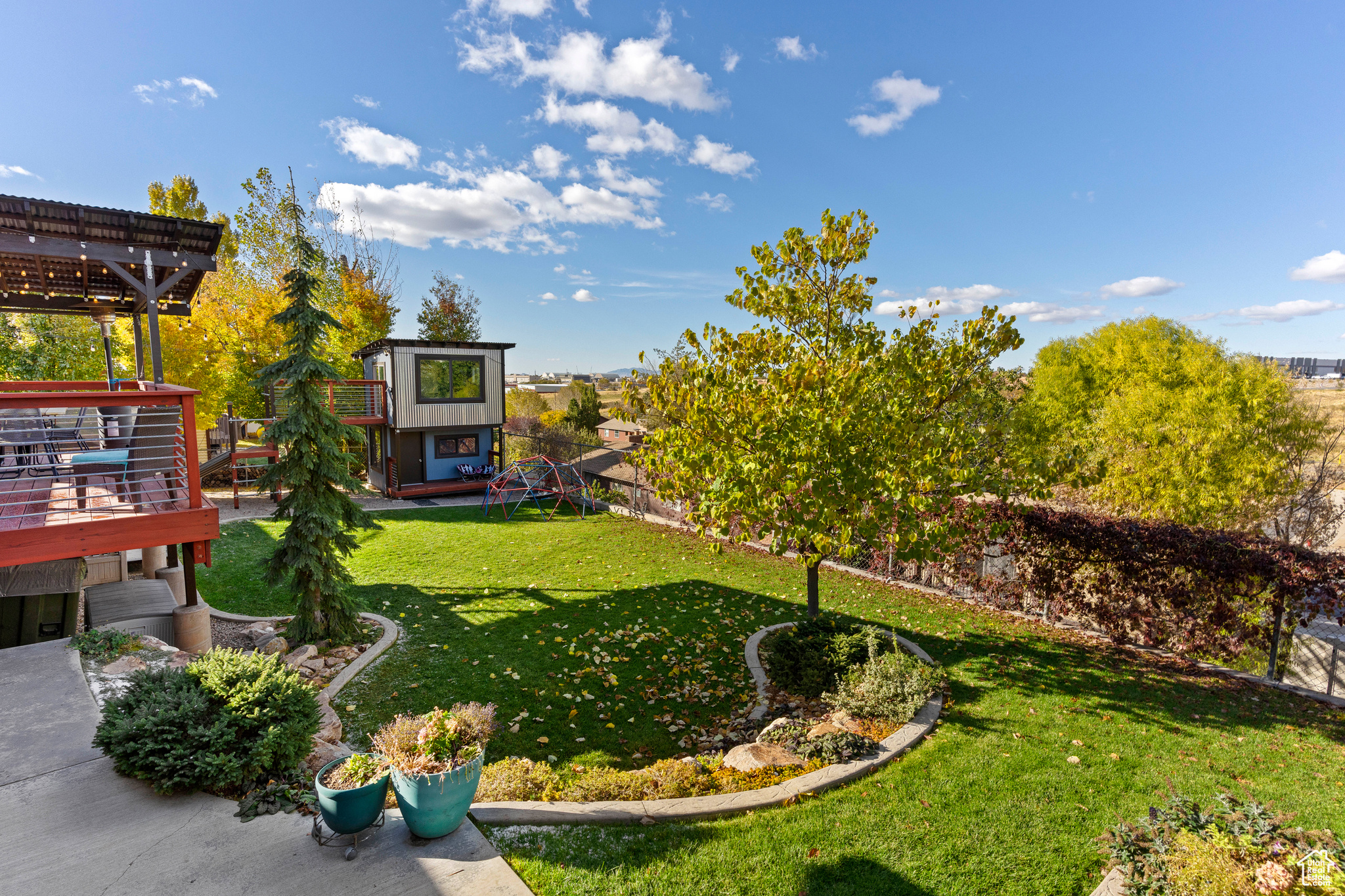 main property photo 35