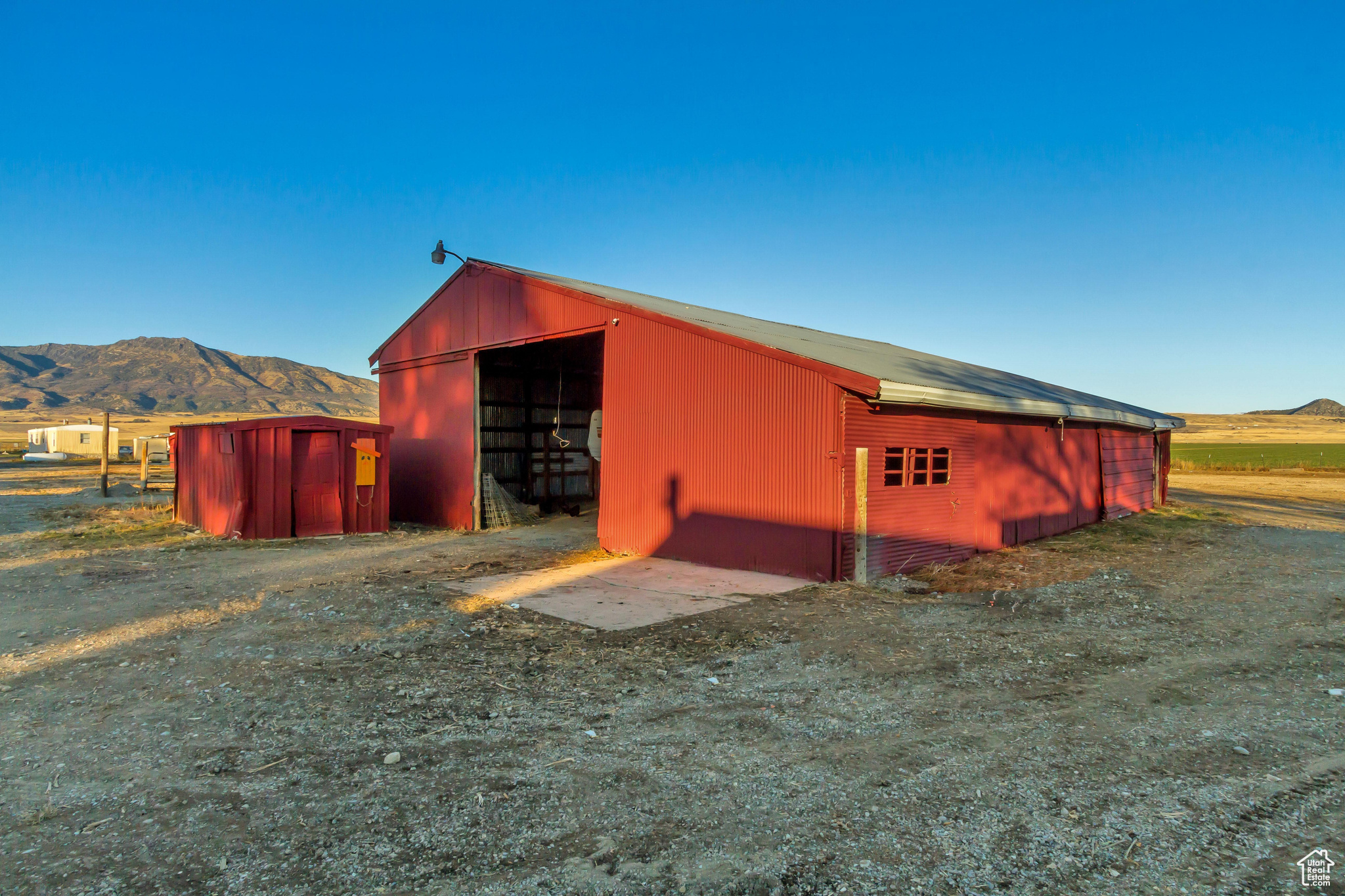 main property photo 23