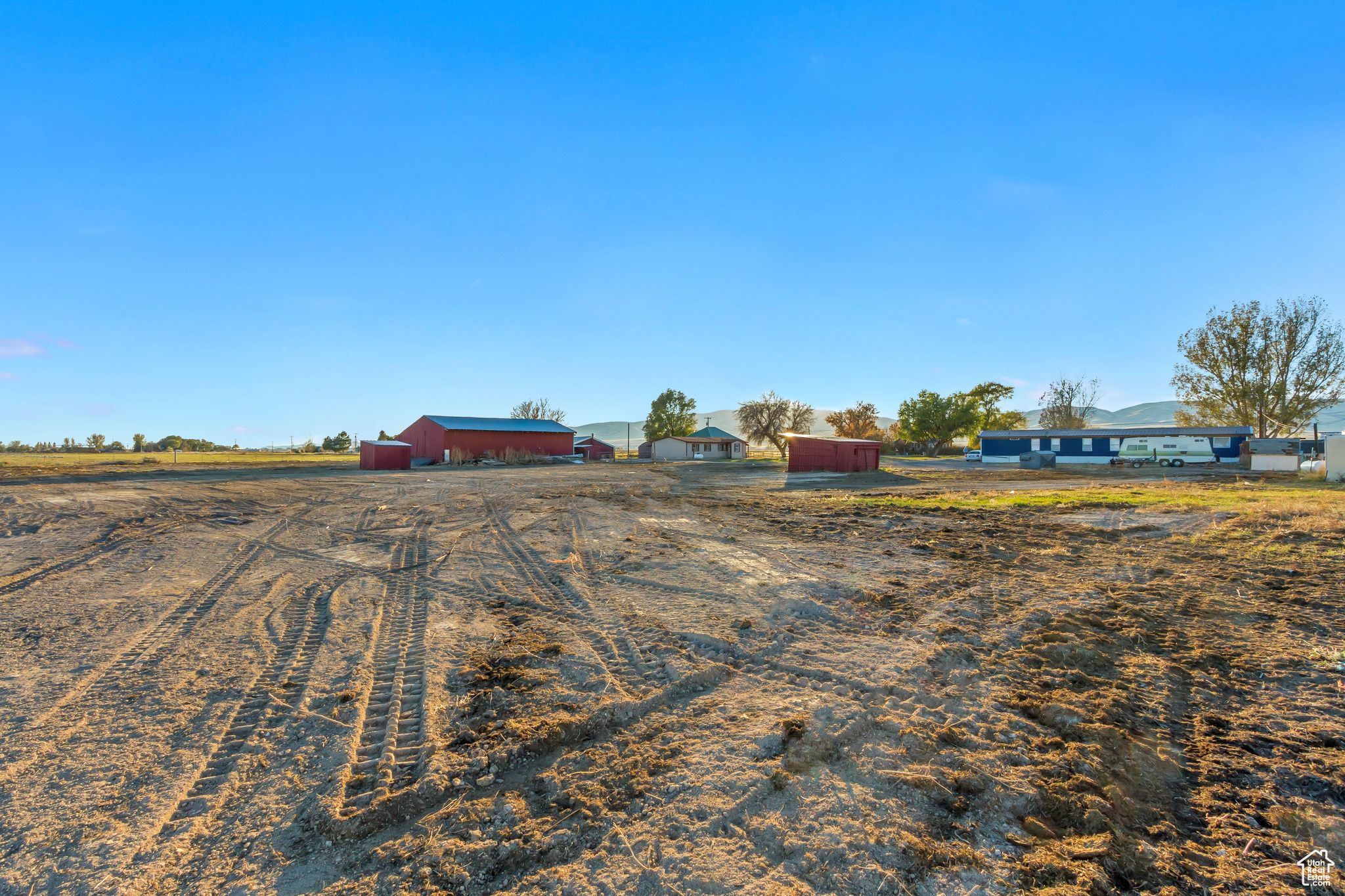 main property photo 26
