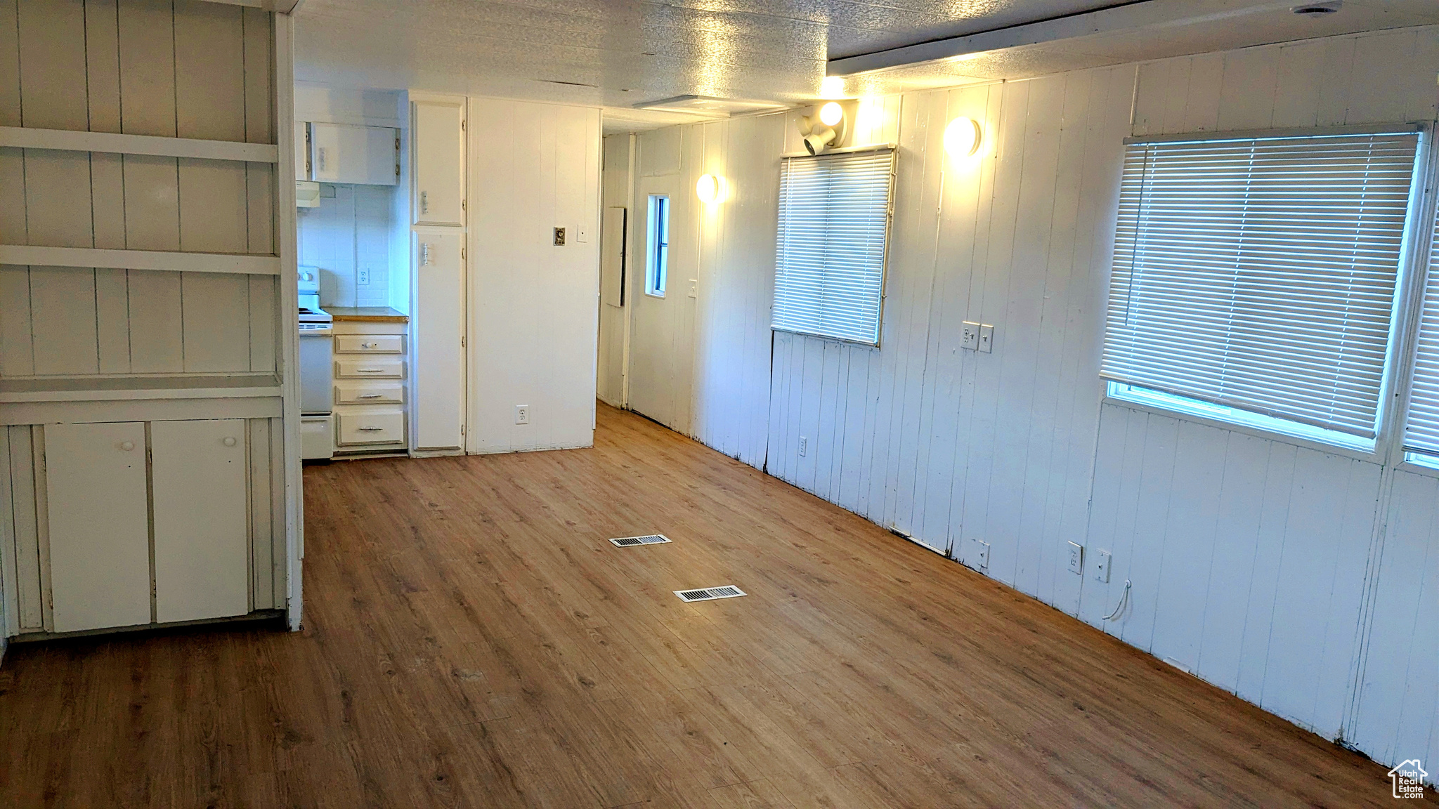 main property photo 81