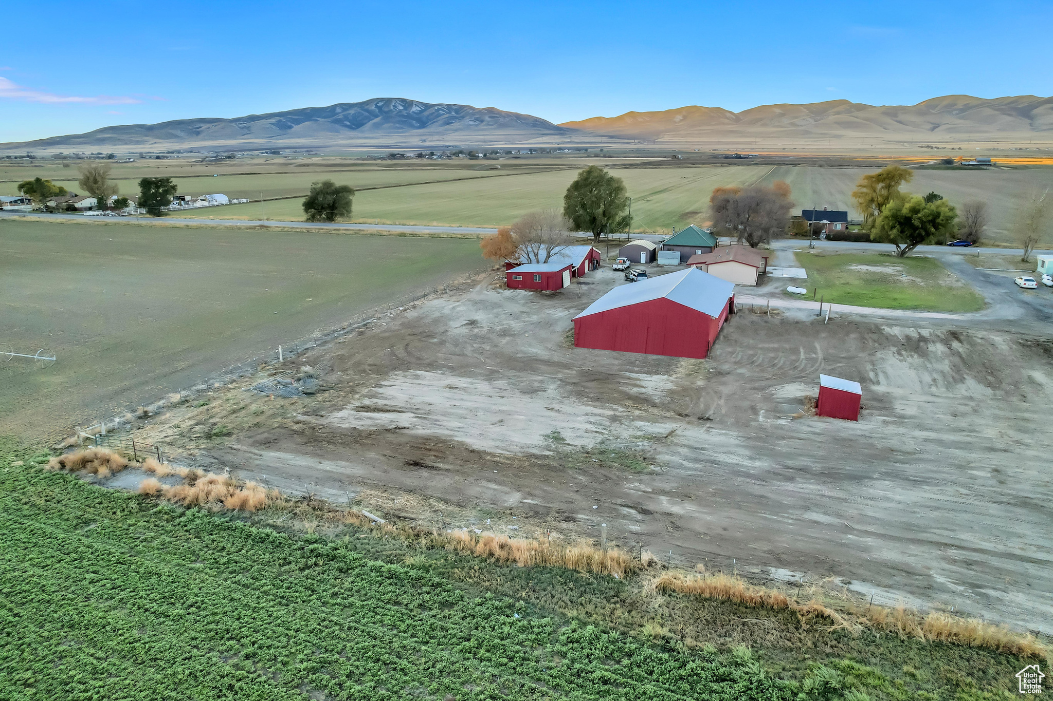 main property photo 3