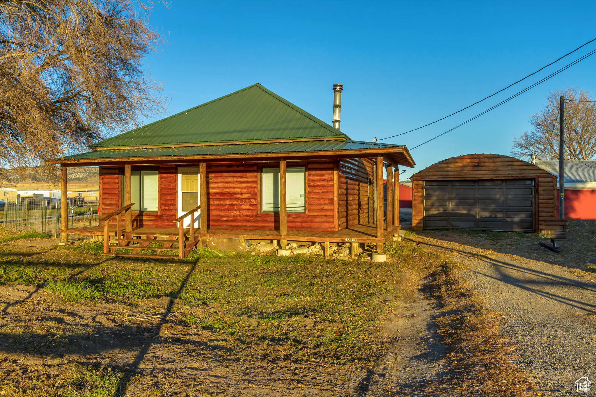 main property photo 37