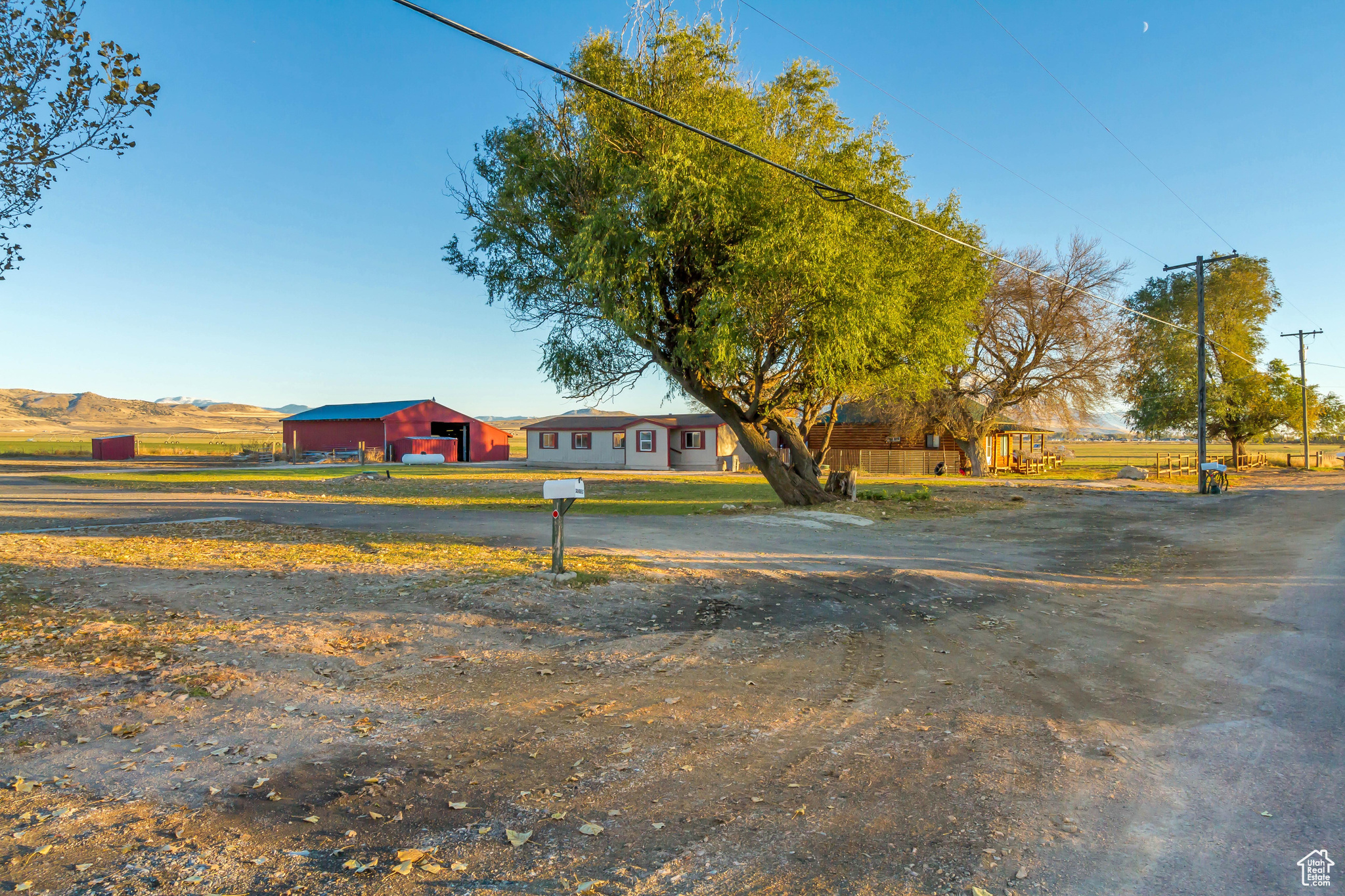 main property photo 38