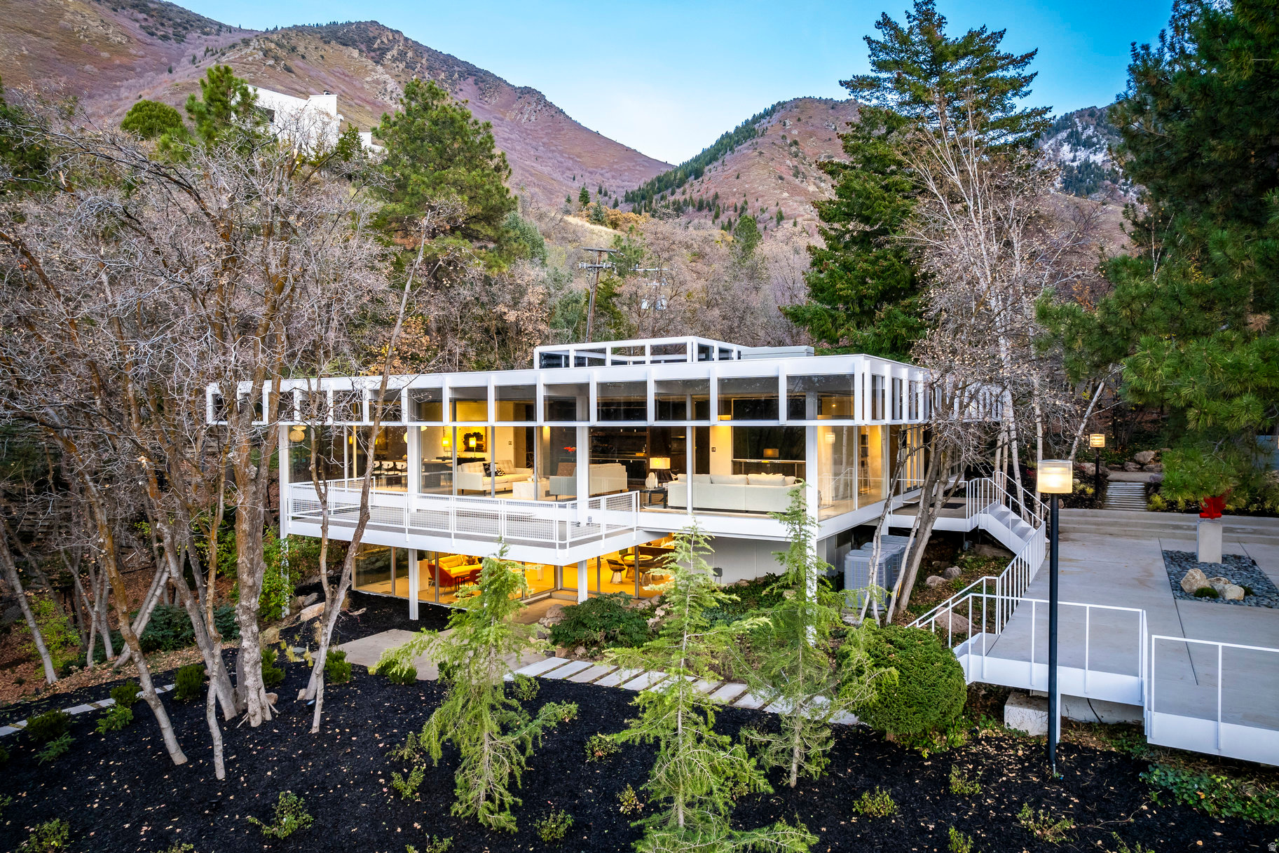 main property photo 45