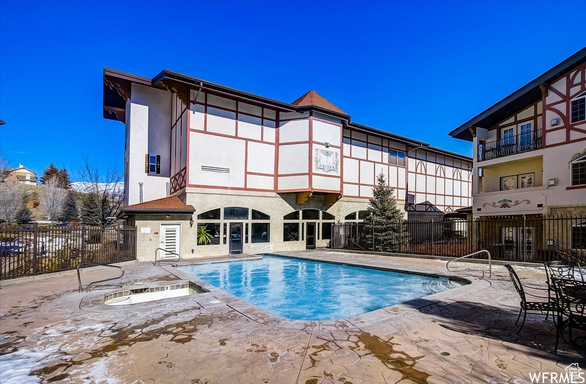 main property photo 11