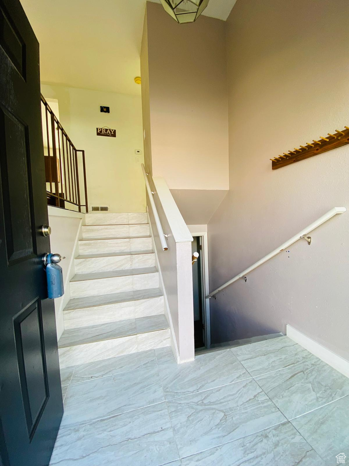 property viewer photo 1