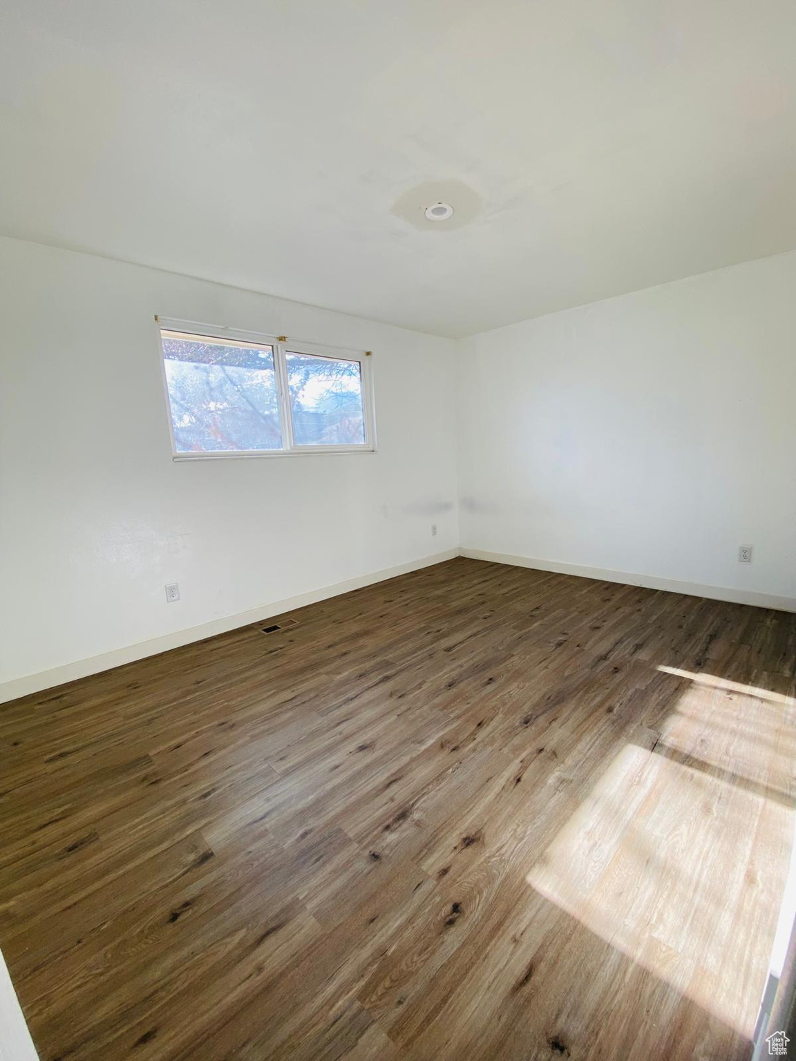 property viewer photo 11