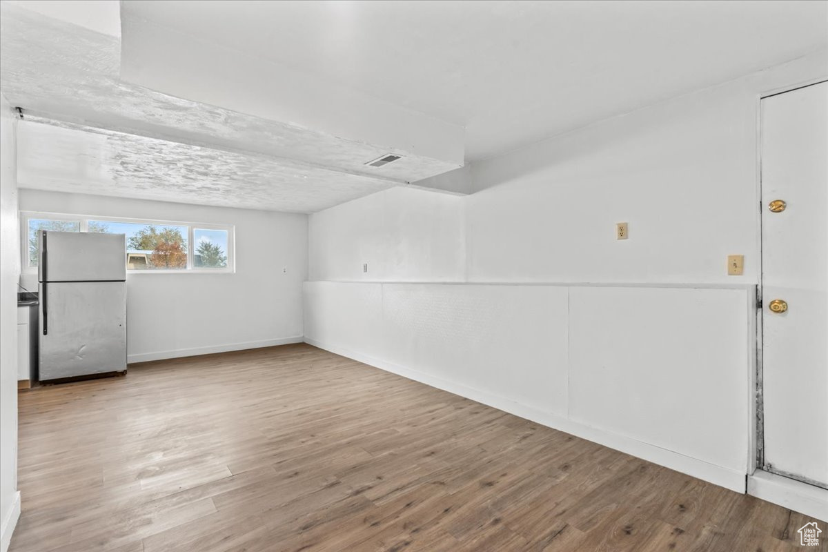 property viewer photo 16