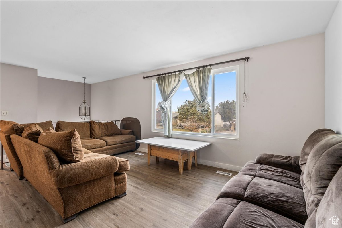 property viewer photo 5
