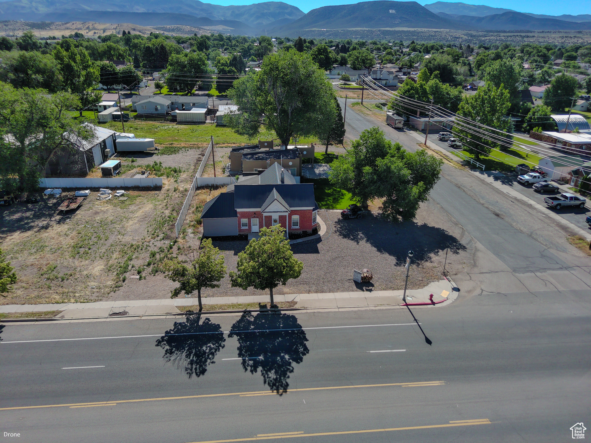 main property photo 22